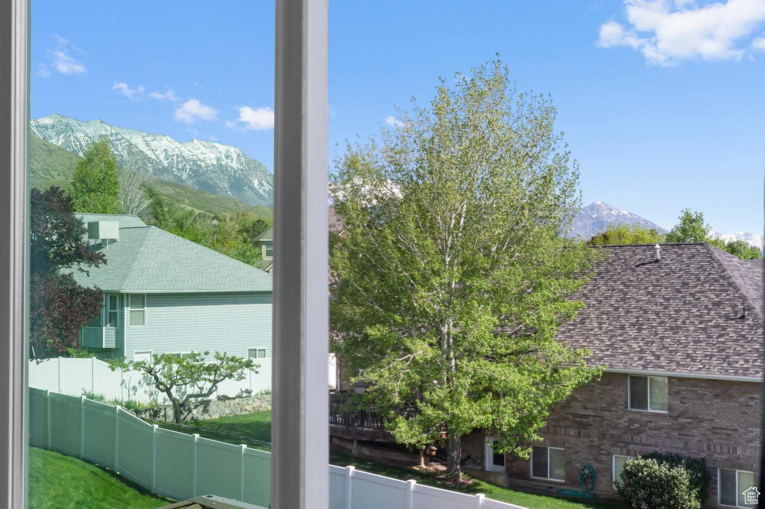 Pleasant Grove, Utah 84062, United States, 6 Bedrooms Bedrooms, ,4 BathroomsBathrooms,Residential,Pending,126795