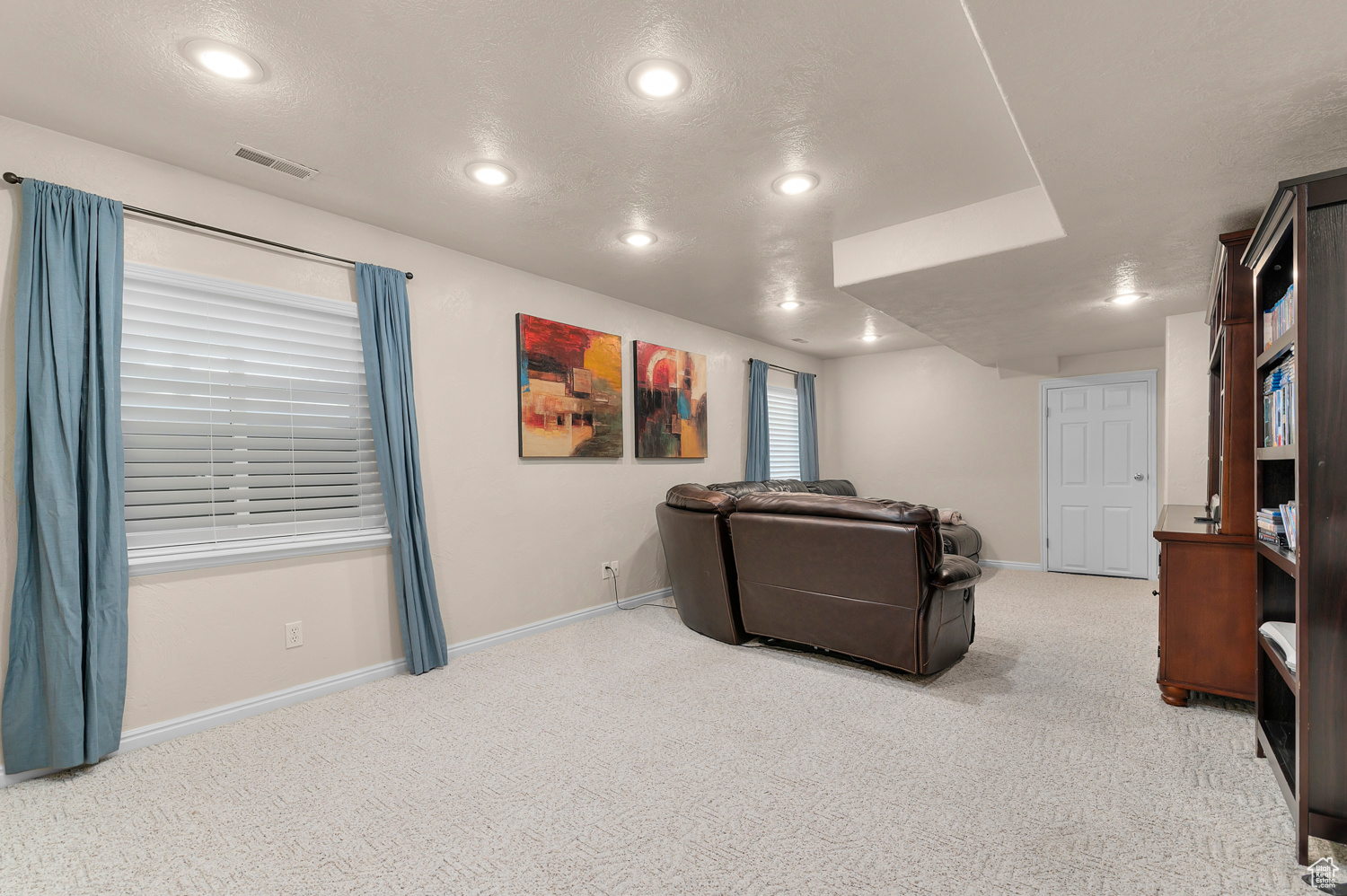 Pleasant Grove, Utah 84062, United States, 6 Bedrooms Bedrooms, ,4 BathroomsBathrooms,Residential,Pending,126795