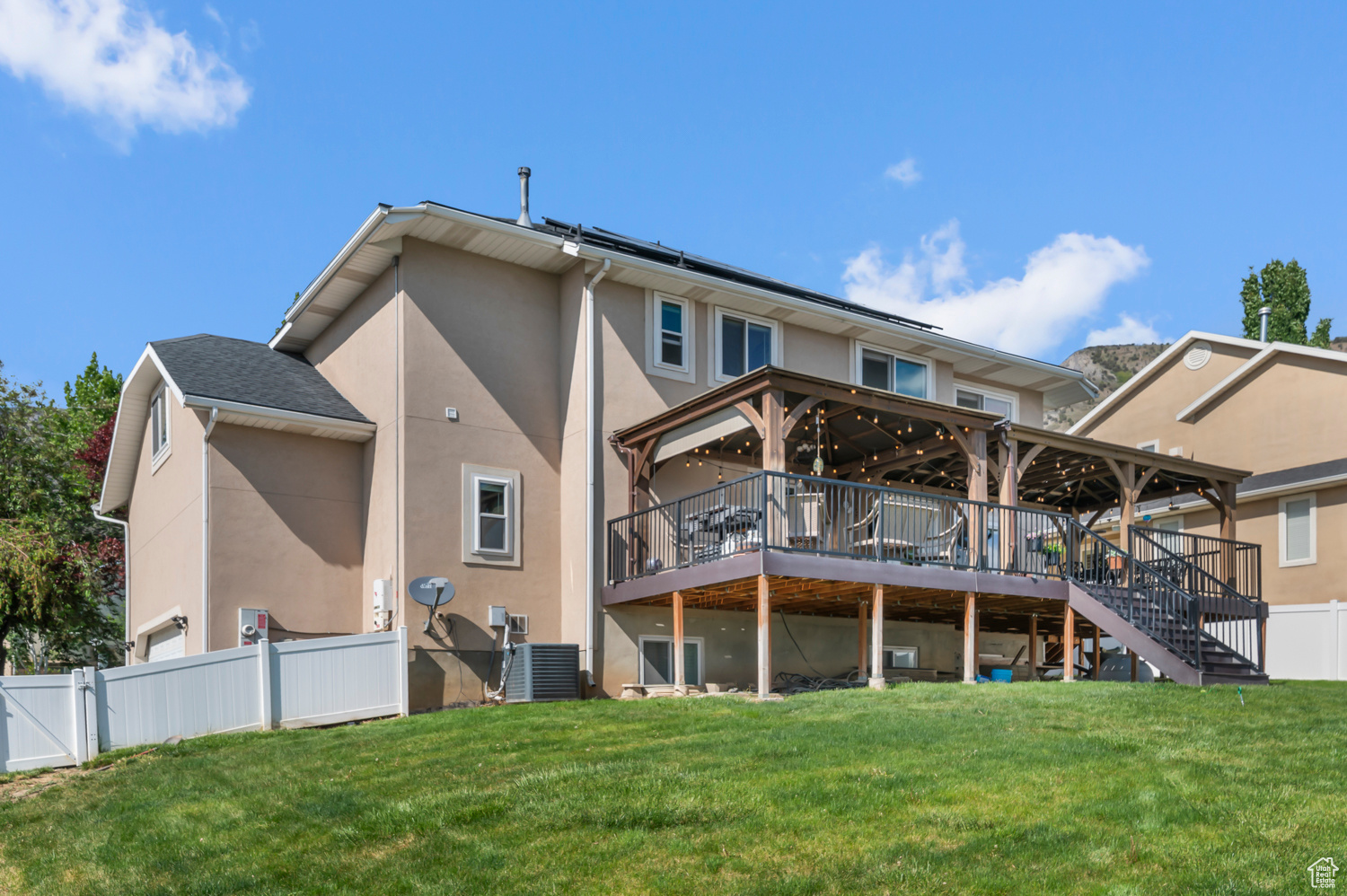 Pleasant Grove, Utah 84062, United States, 6 Bedrooms Bedrooms, ,4 BathroomsBathrooms,Residential,Pending,126795