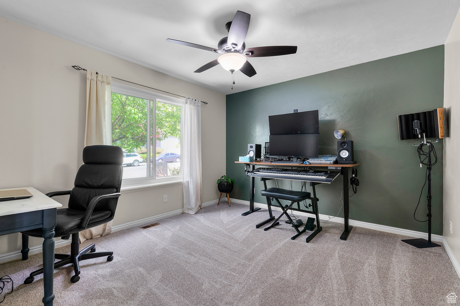 Pleasant Grove, Utah 84062, United States, 6 Bedrooms Bedrooms, ,4 BathroomsBathrooms,Residential,Pending,126795