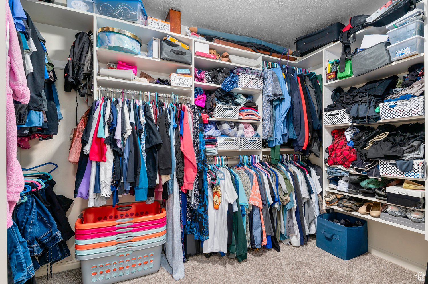 Pleasant Grove, Utah 84062, United States, 6 Bedrooms Bedrooms, ,4 BathroomsBathrooms,Residential,Pending,126795