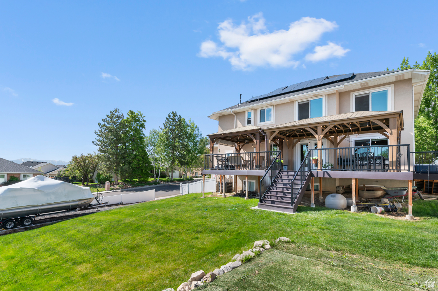 Pleasant Grove, Utah 84062, United States, 6 Bedrooms Bedrooms, ,4 BathroomsBathrooms,Residential,Pending,126795