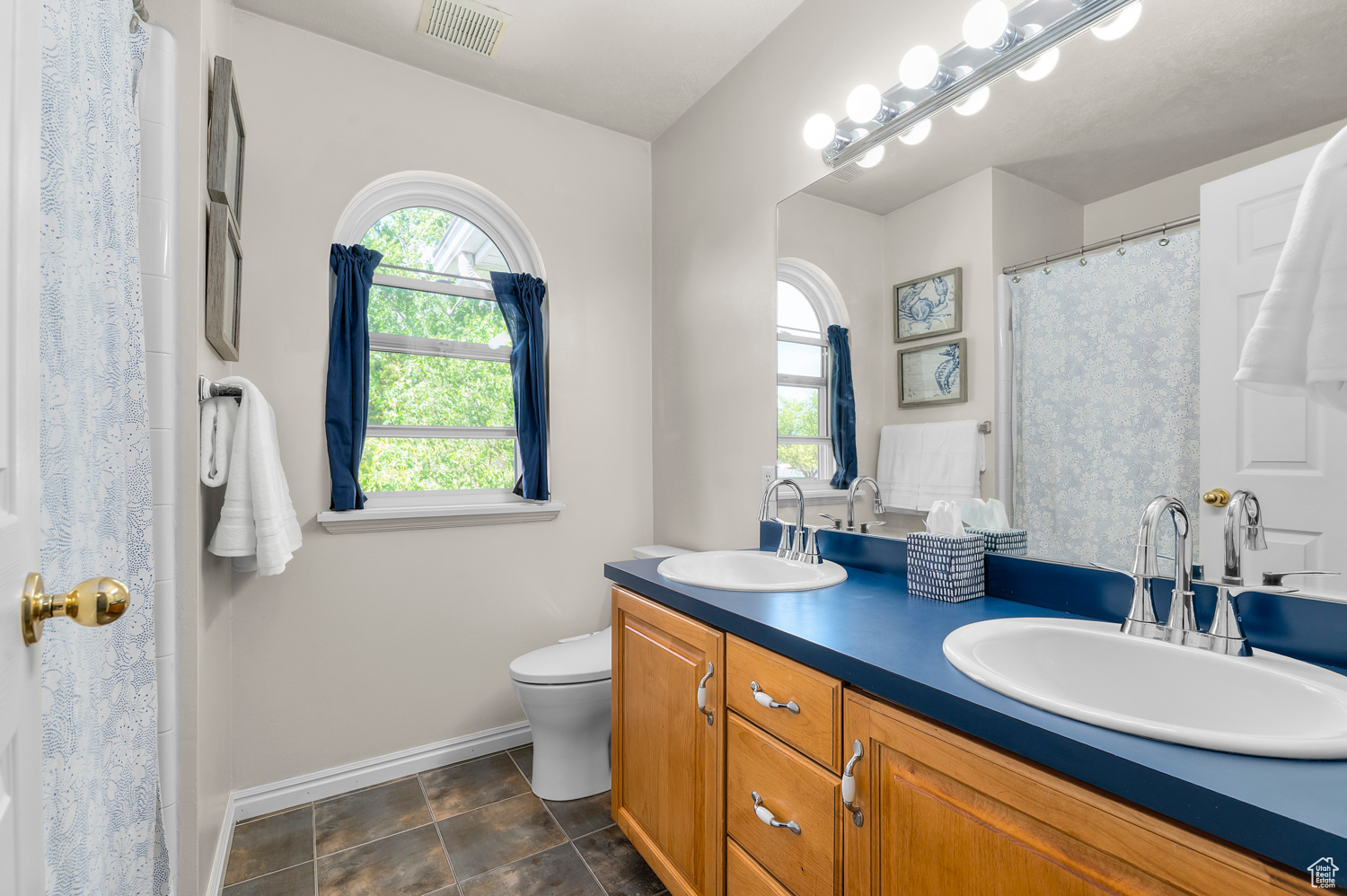 Pleasant Grove, Utah 84062, United States, 6 Bedrooms Bedrooms, ,4 BathroomsBathrooms,Residential,Pending,126795