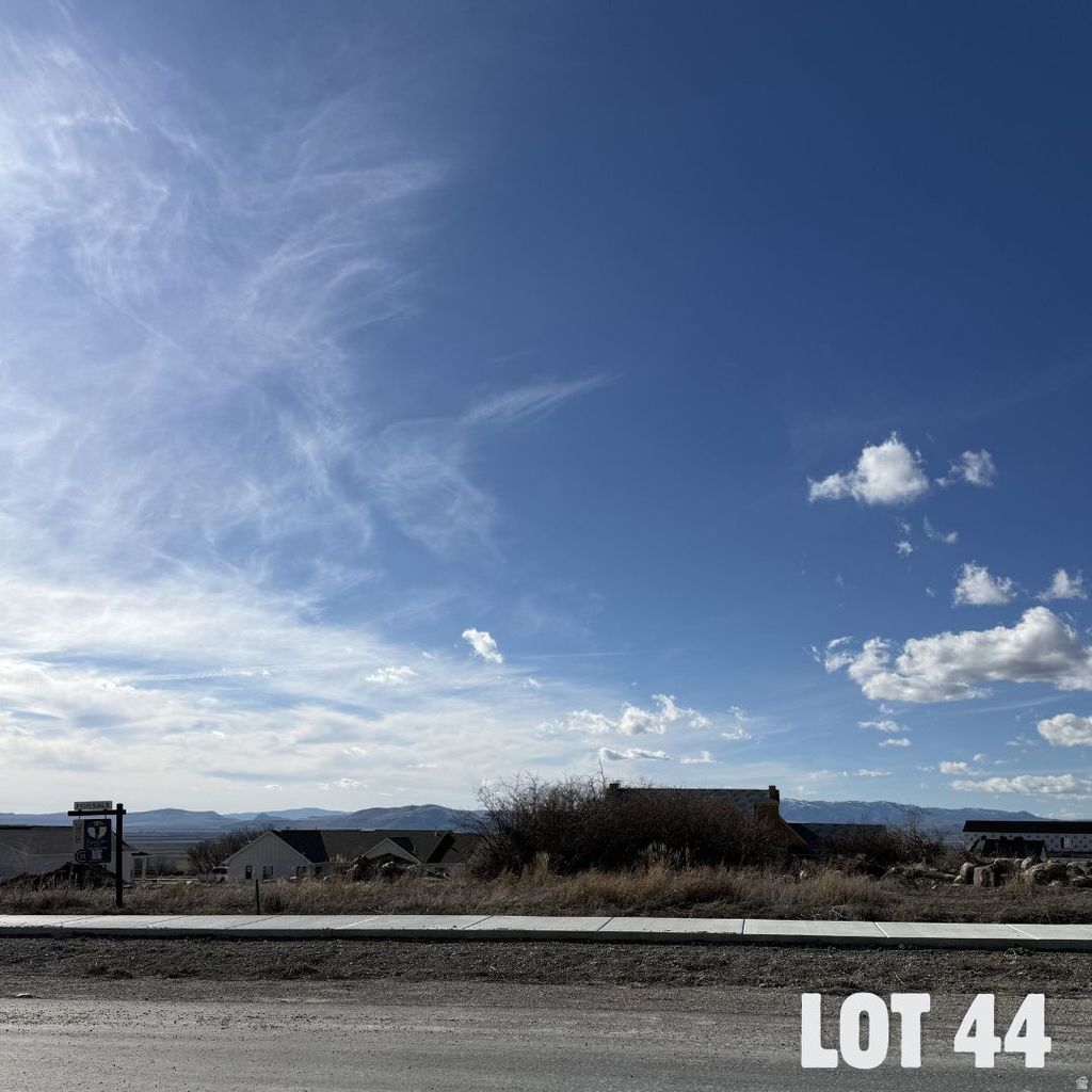 Photo of 687 N CHERRY RIDGE LN #44, Richmond, UT 84333 (MLS # 2140078)