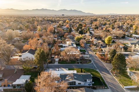 Tiny photo for 4971 S WESTMOOR RD, Holladay, UT 84117 (MLS # 2126004)