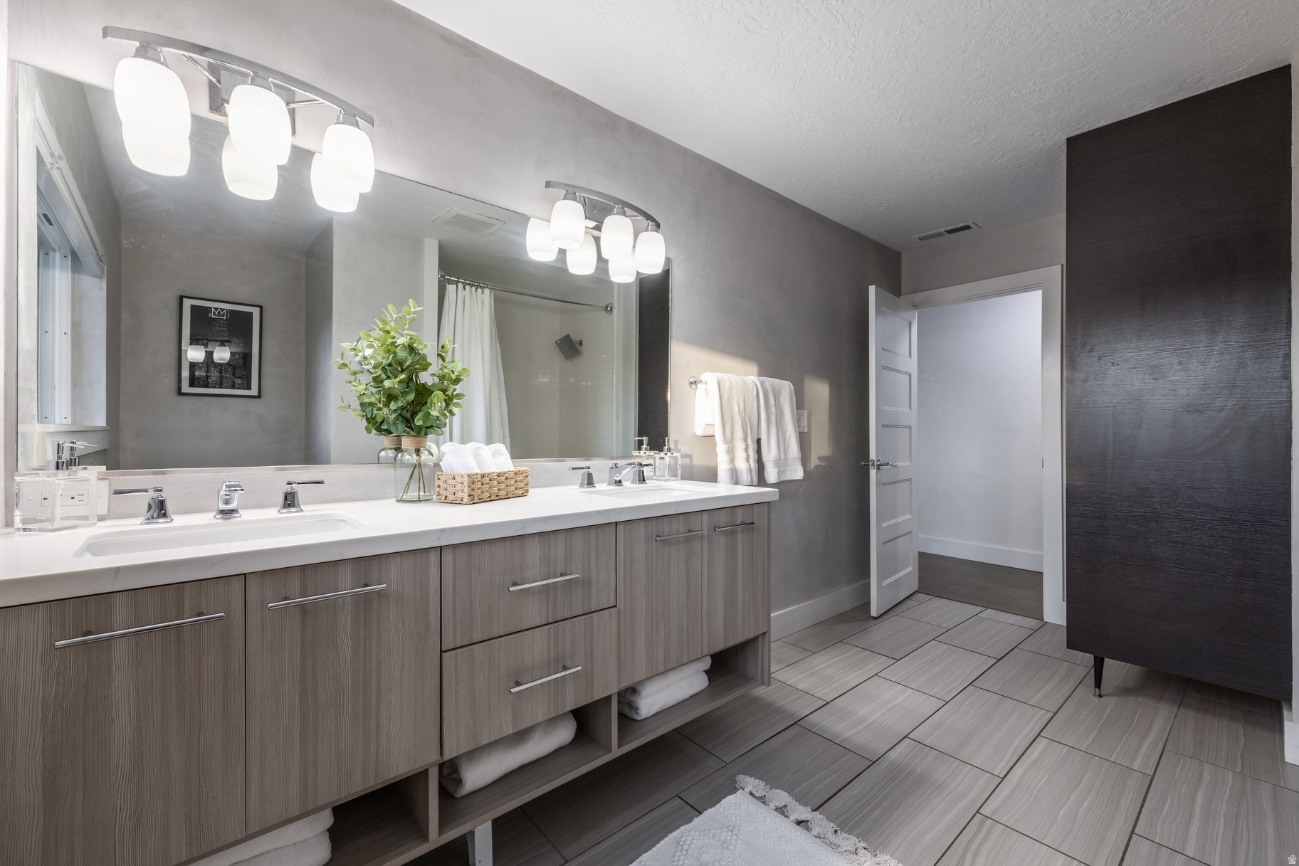 COTTONWOOD MEADOWS - Residential