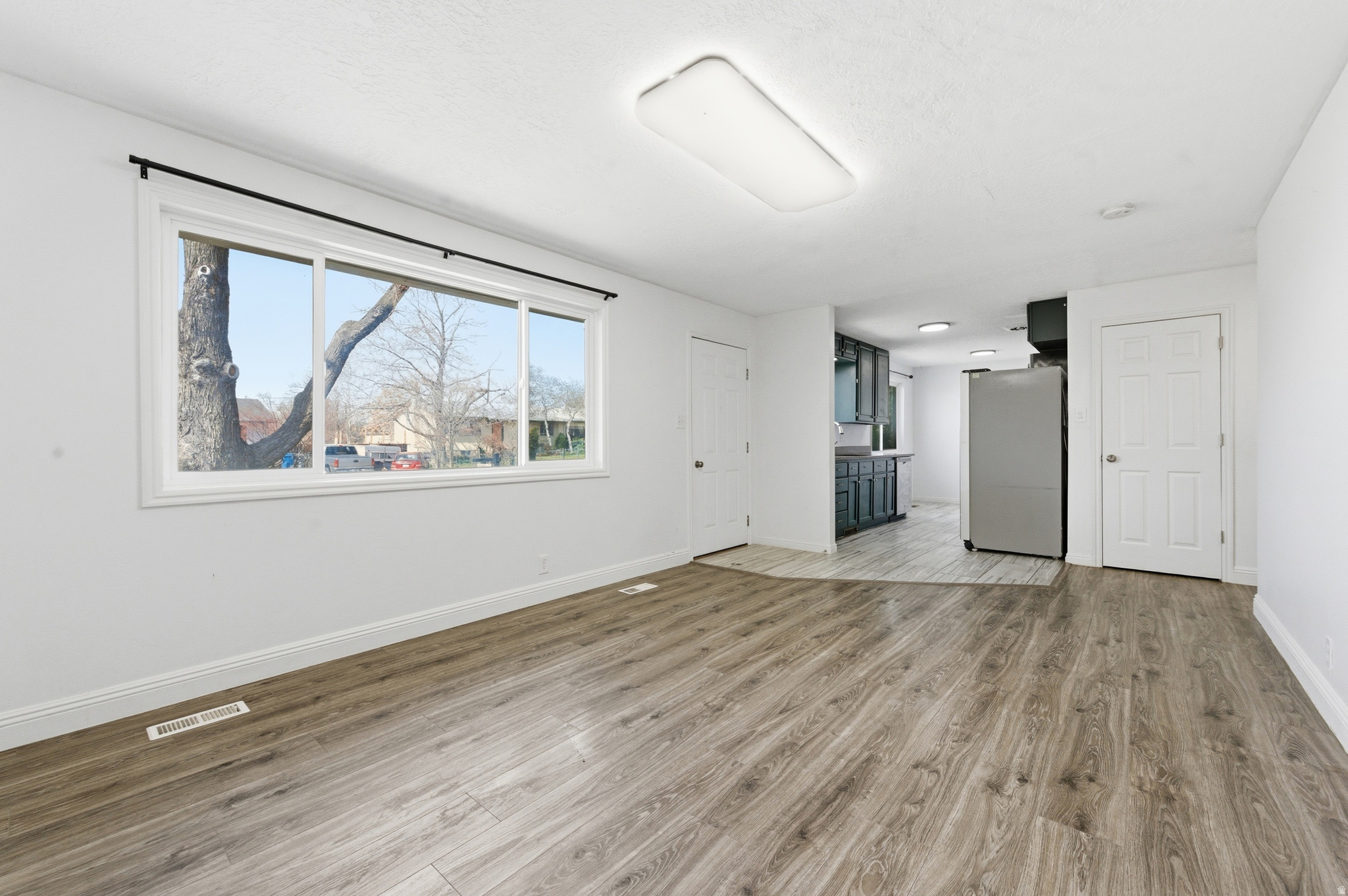 MIT-DEL ESTATES - Residential