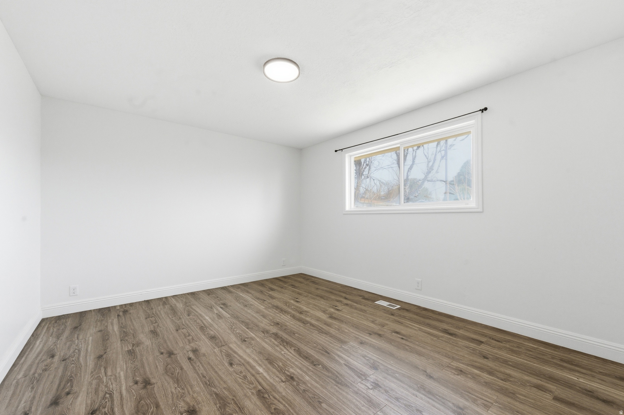 MIT-DEL ESTATES - Residential