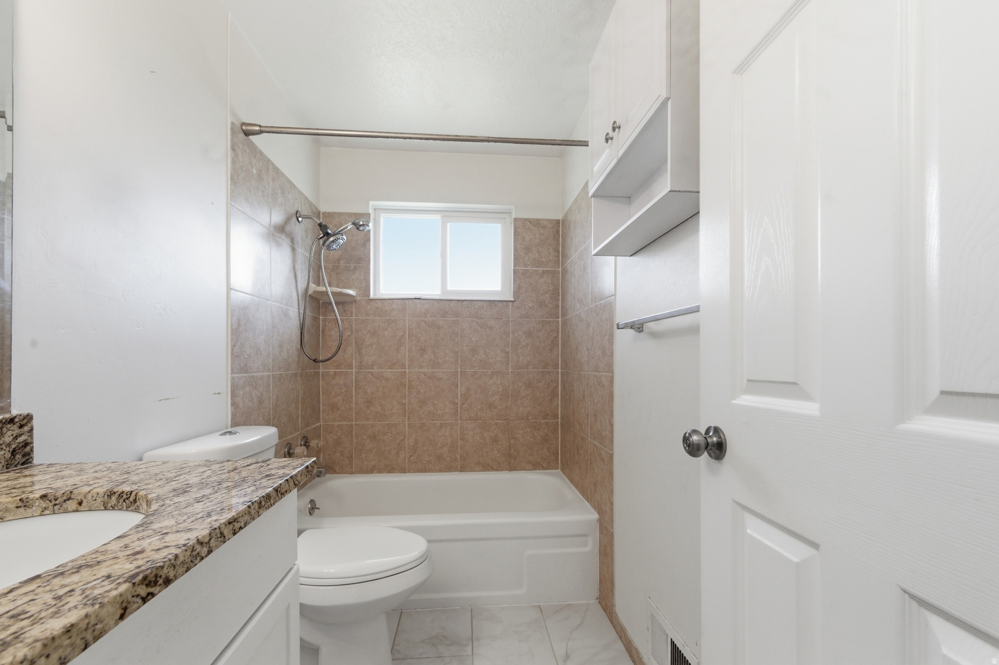 MIT-DEL ESTATES - Residential