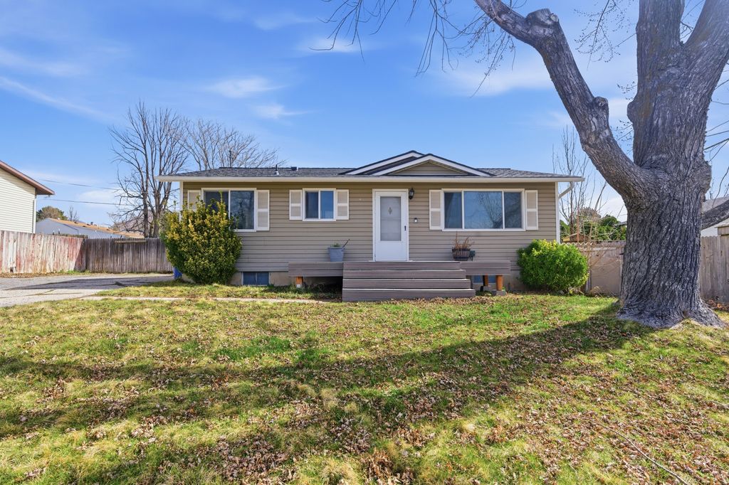 Photo of 530 N 420 W, American Fork, UT 84003 (MLS # 2143288)