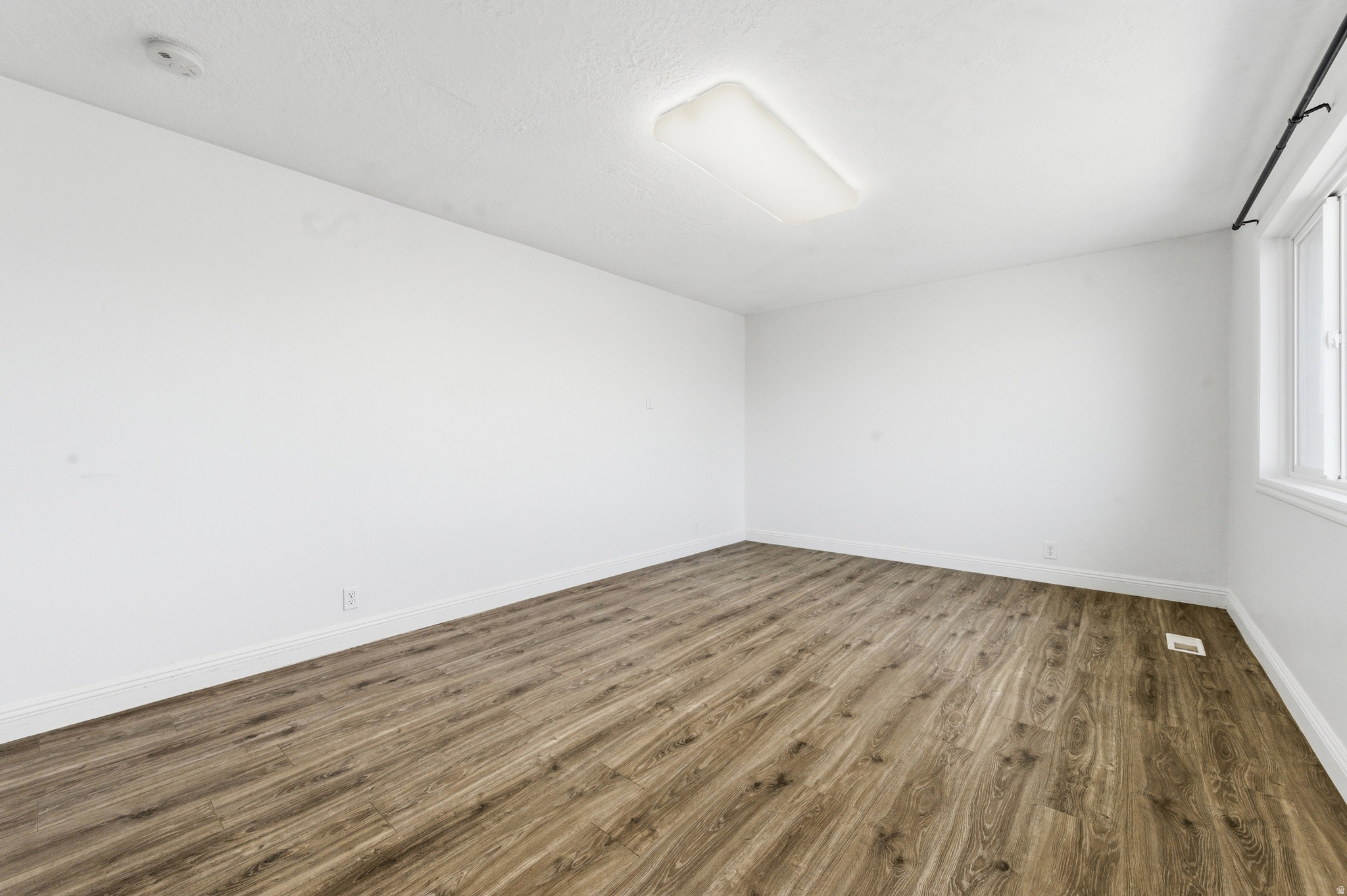 MIT-DEL ESTATES - Residential