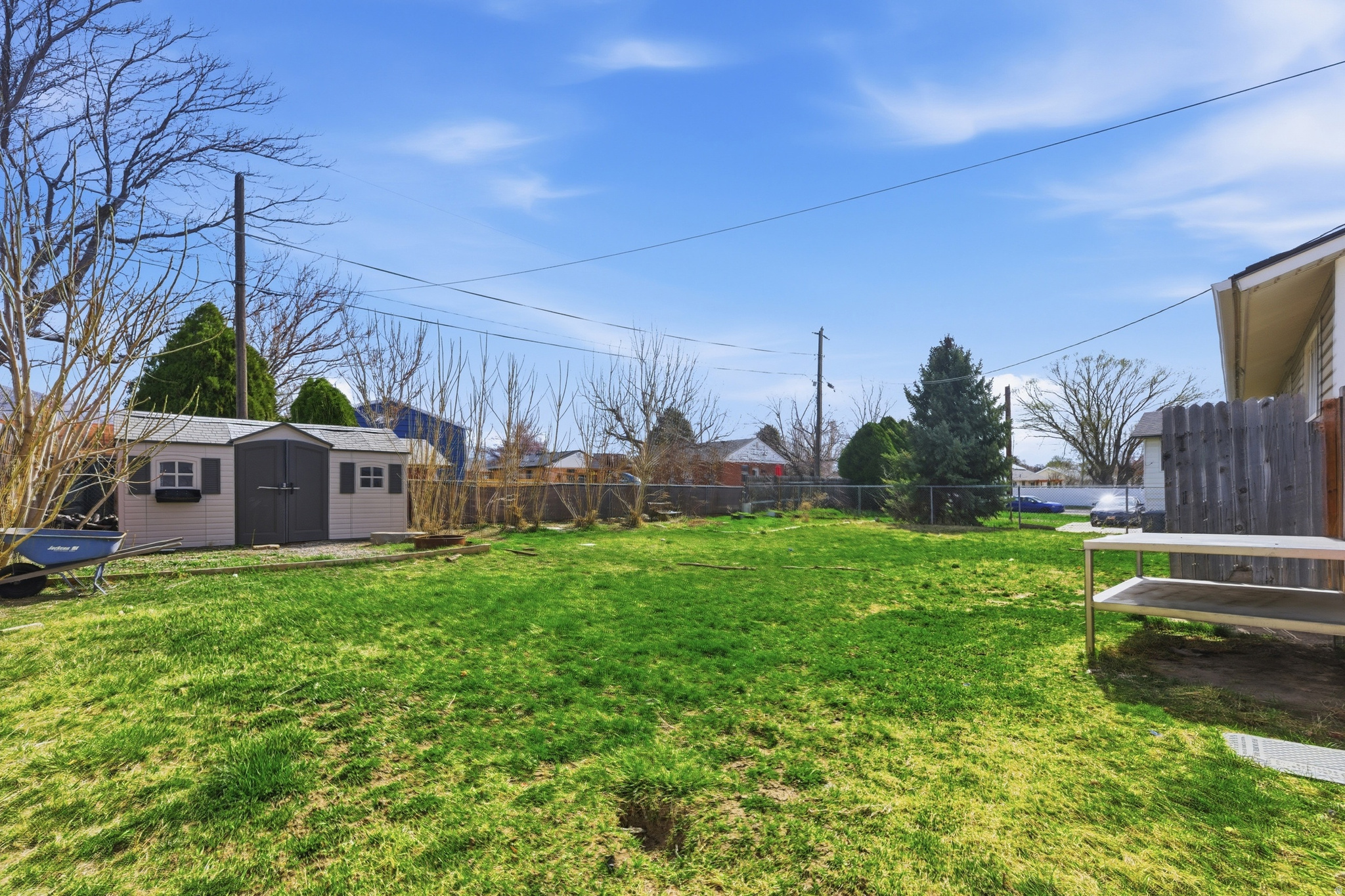 MIT-DEL ESTATES - Residential