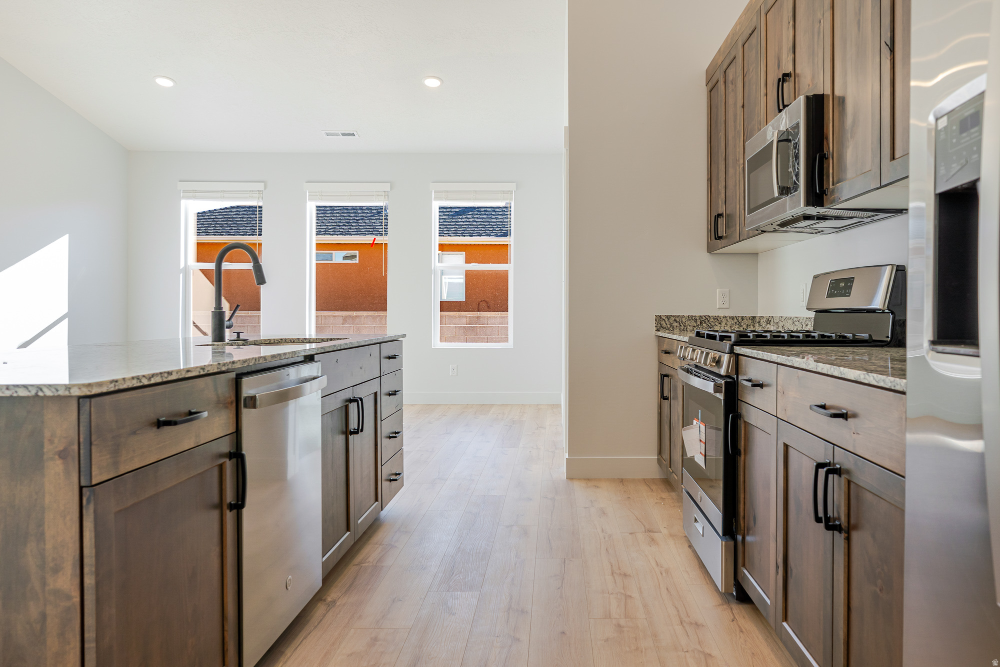 EKKO VIEW ESTATES - Residential