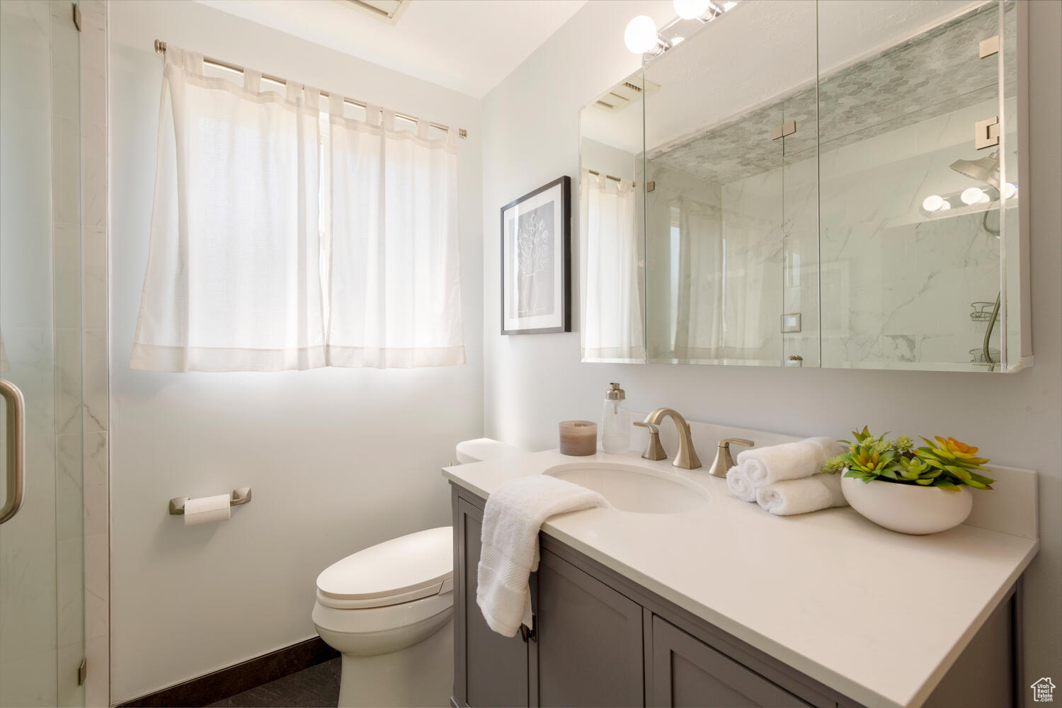 578 E Sarah Ln, Sandy, Utah image 10