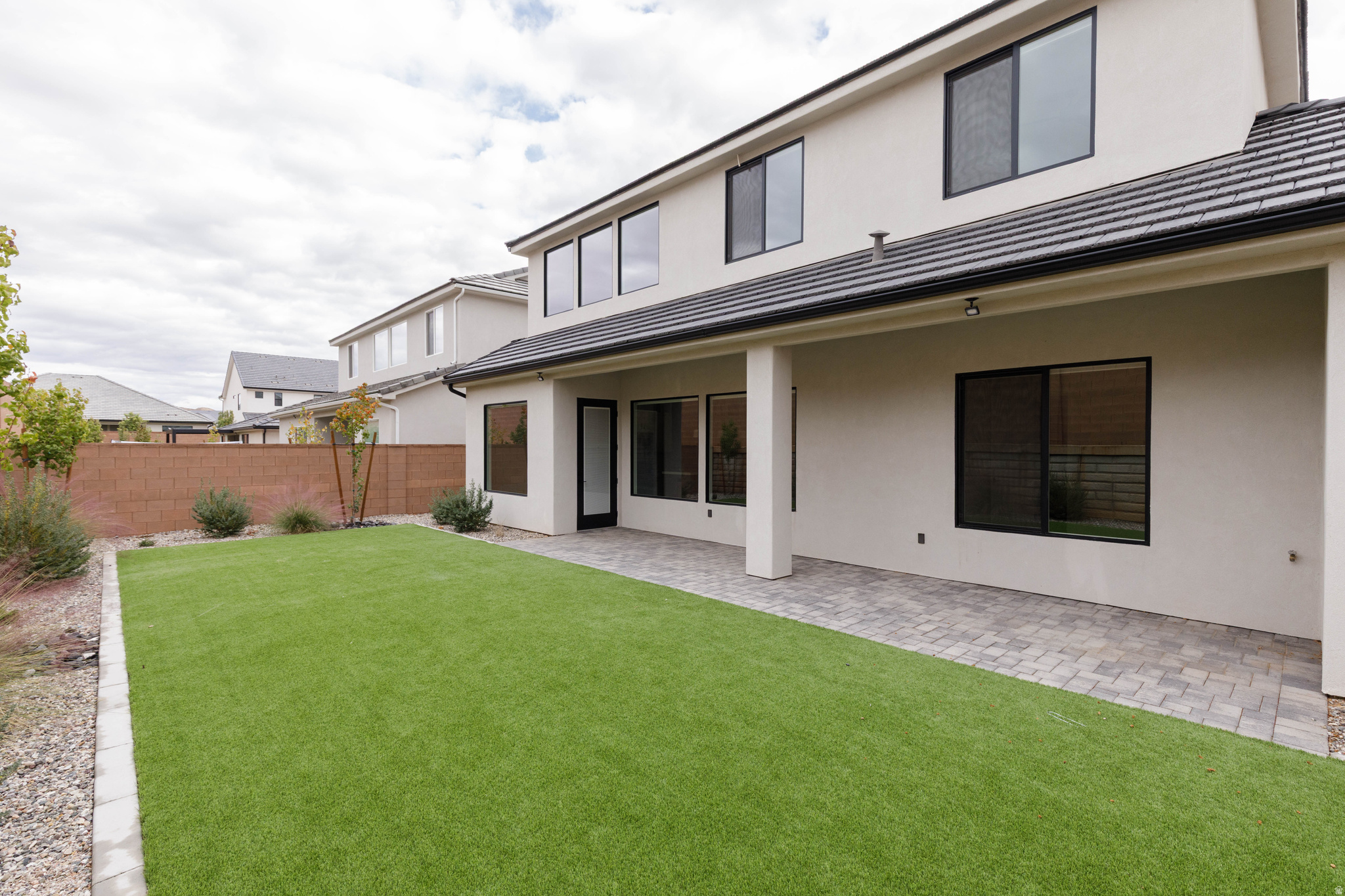 RED MESA AT SUNRISE VALLEY 3 - Residential