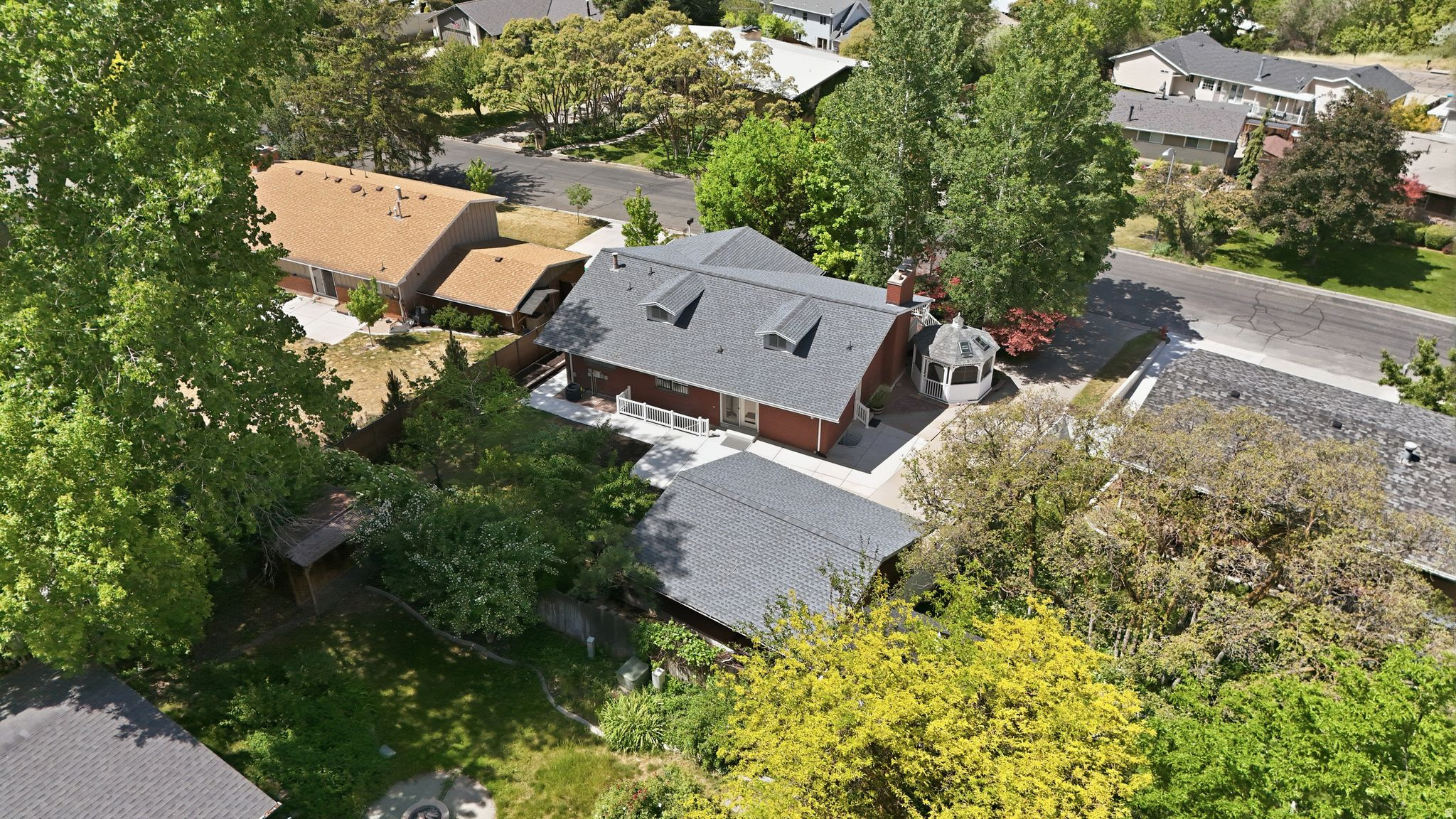 INDIAN HILLS - Residential