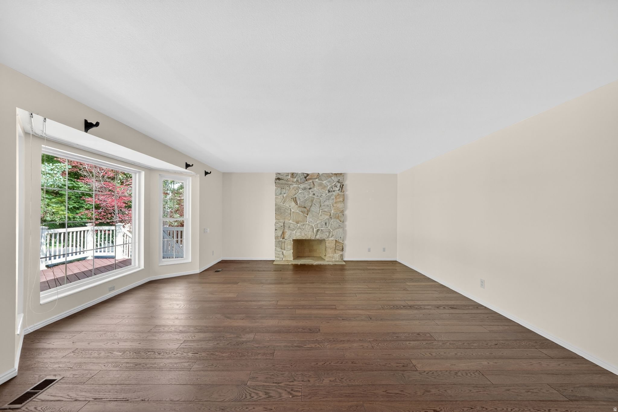 INDIAN HILLS - Residential