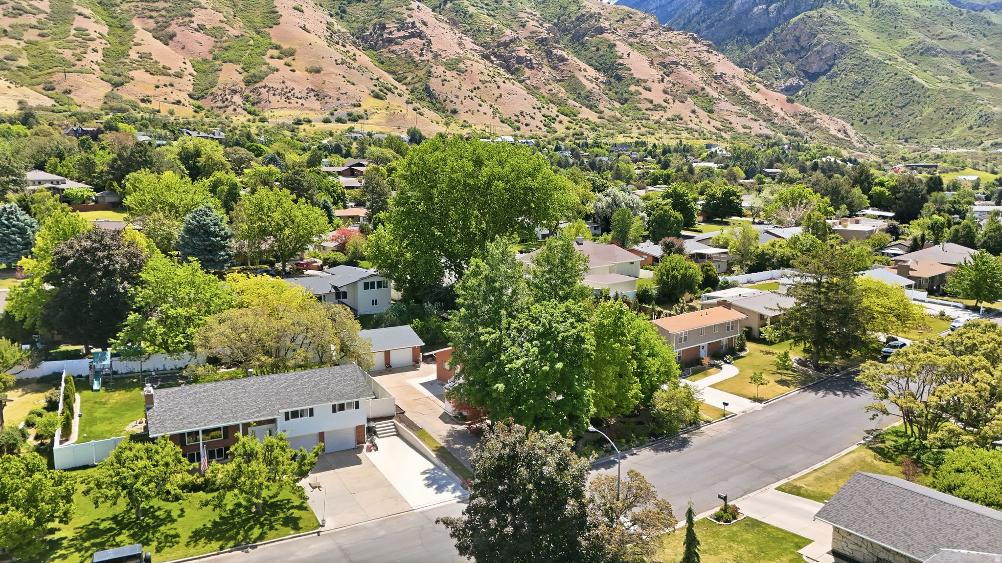 INDIAN HILLS - Residential