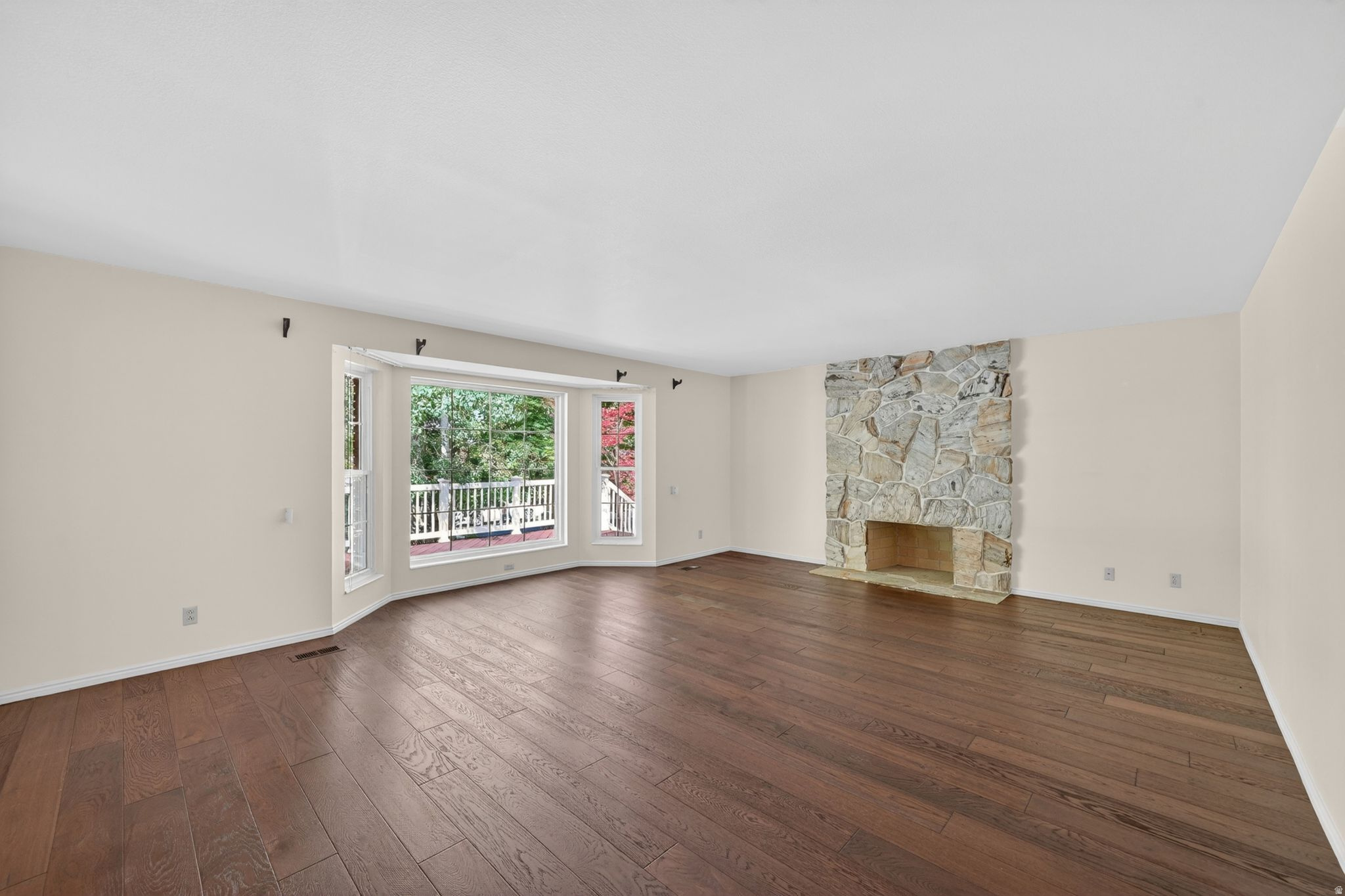 INDIAN HILLS - Residential
