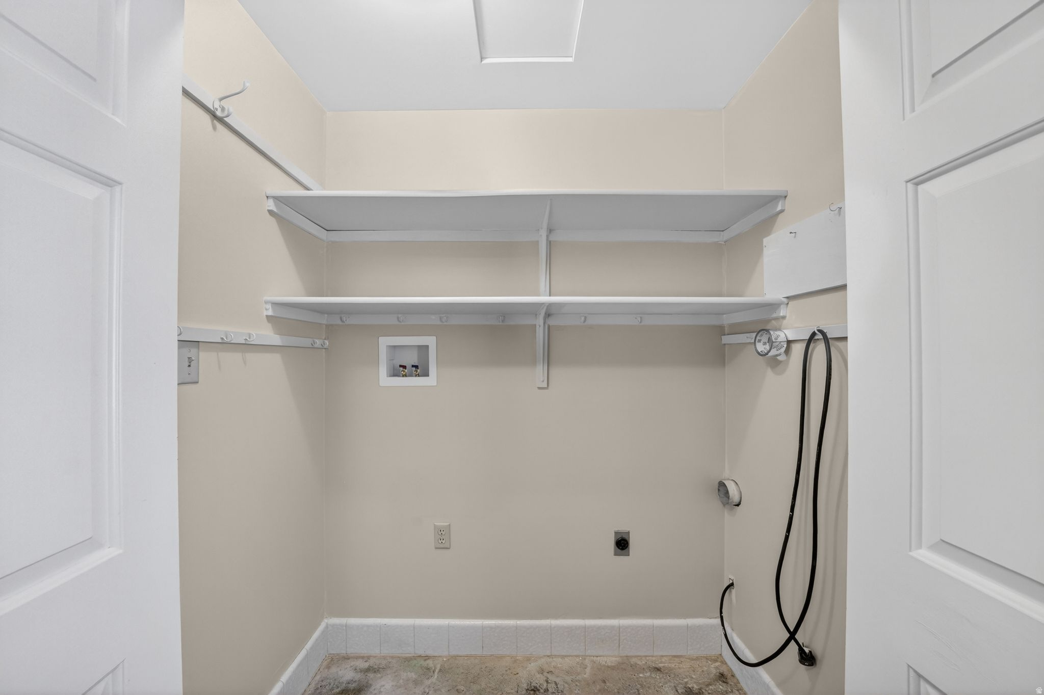 INDIAN HILLS - Residential