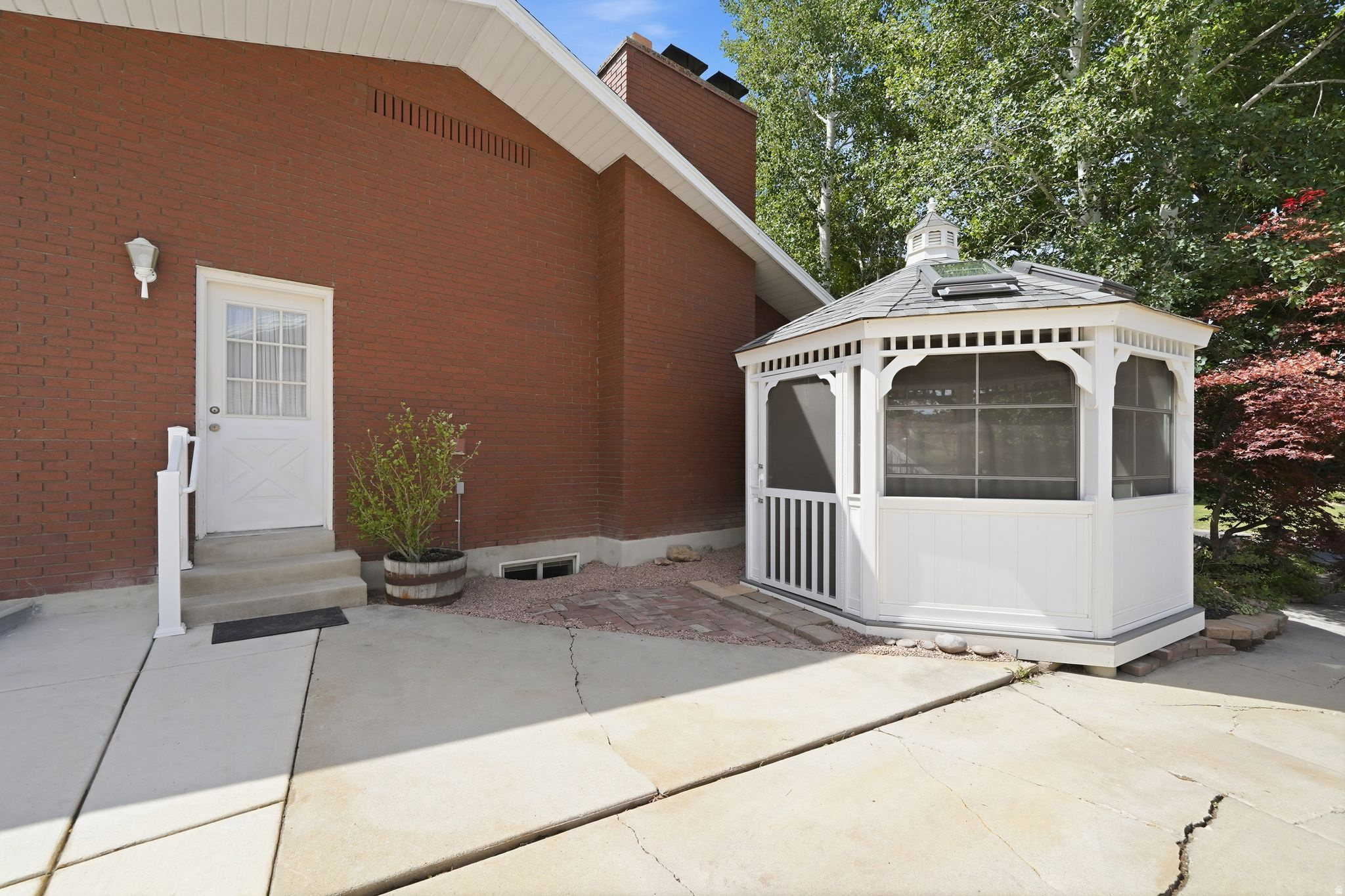 INDIAN HILLS - Residential
