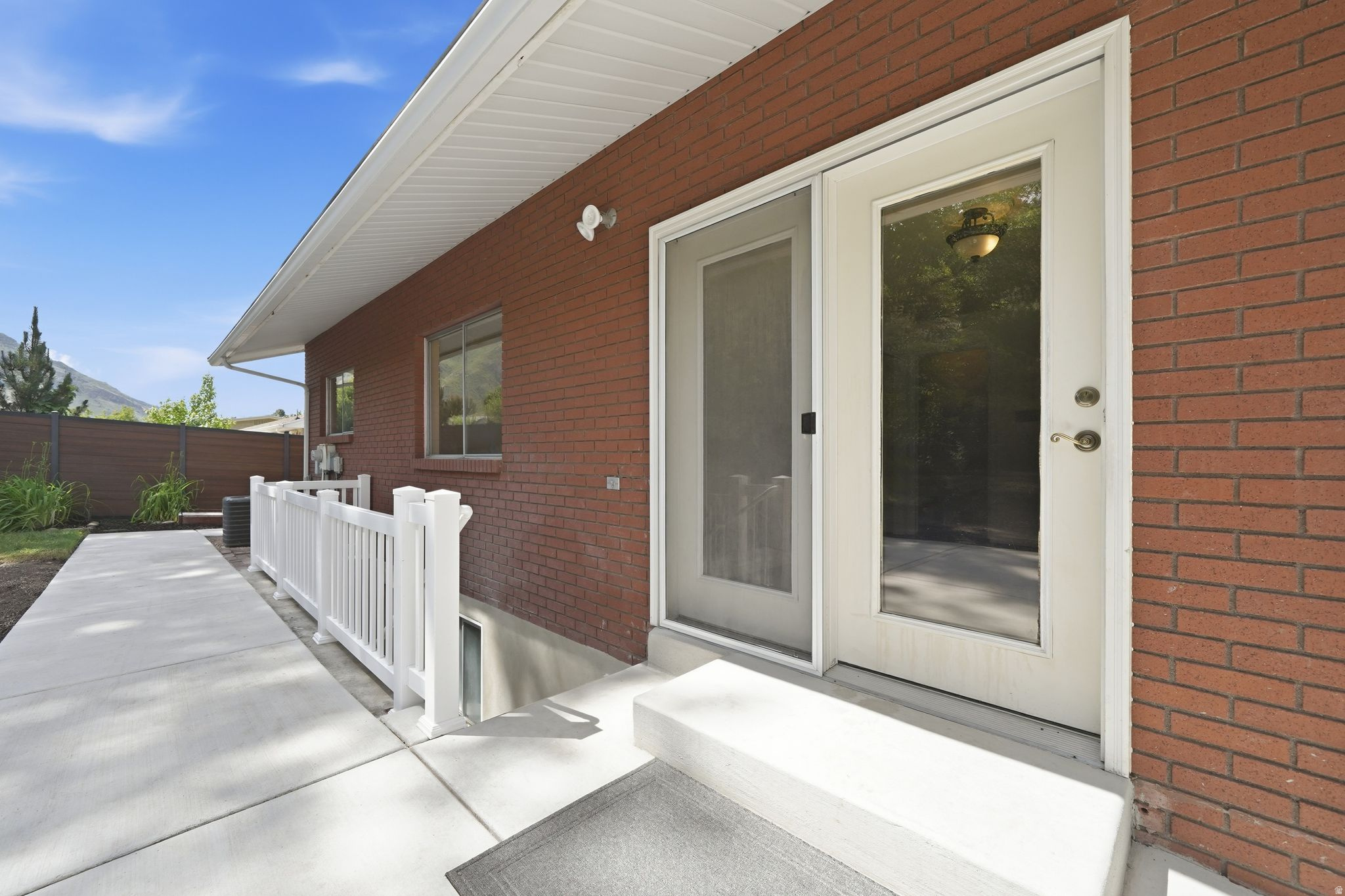 INDIAN HILLS - Residential