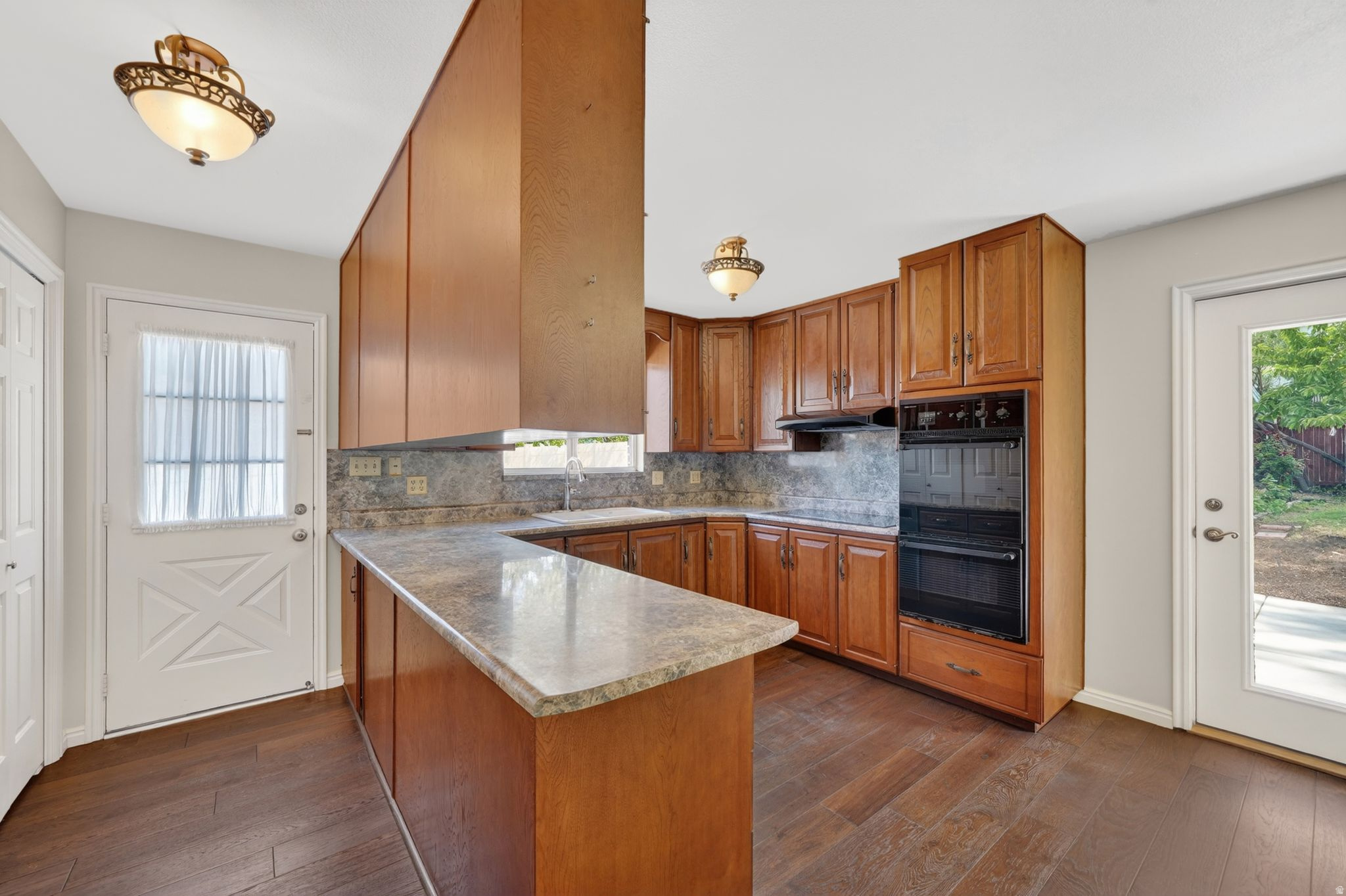 INDIAN HILLS - Residential