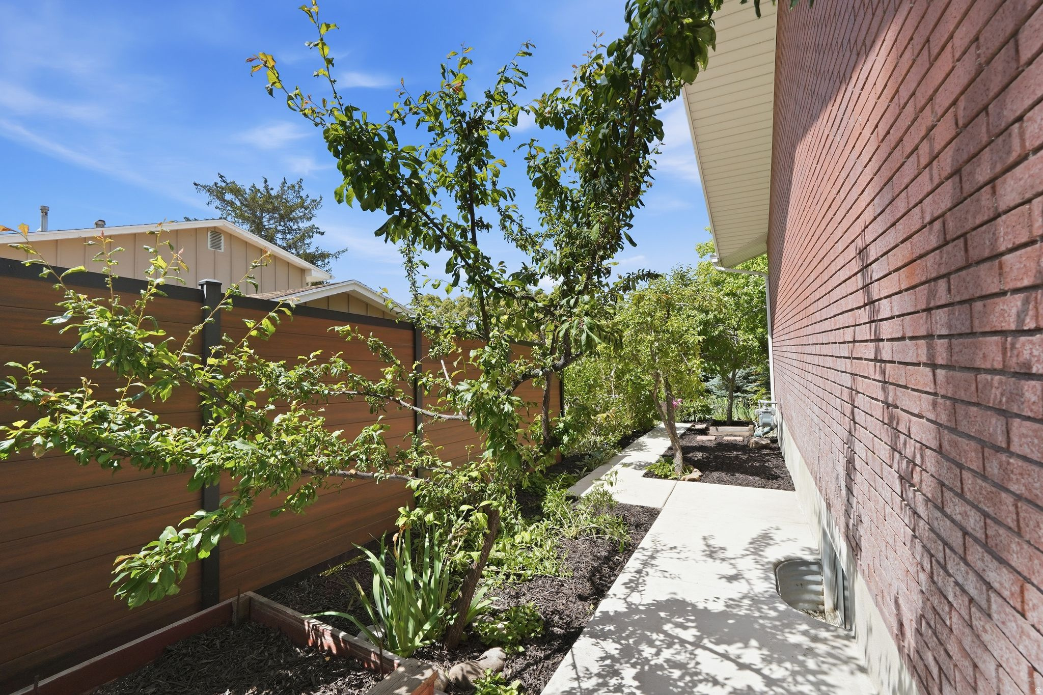 INDIAN HILLS - Residential