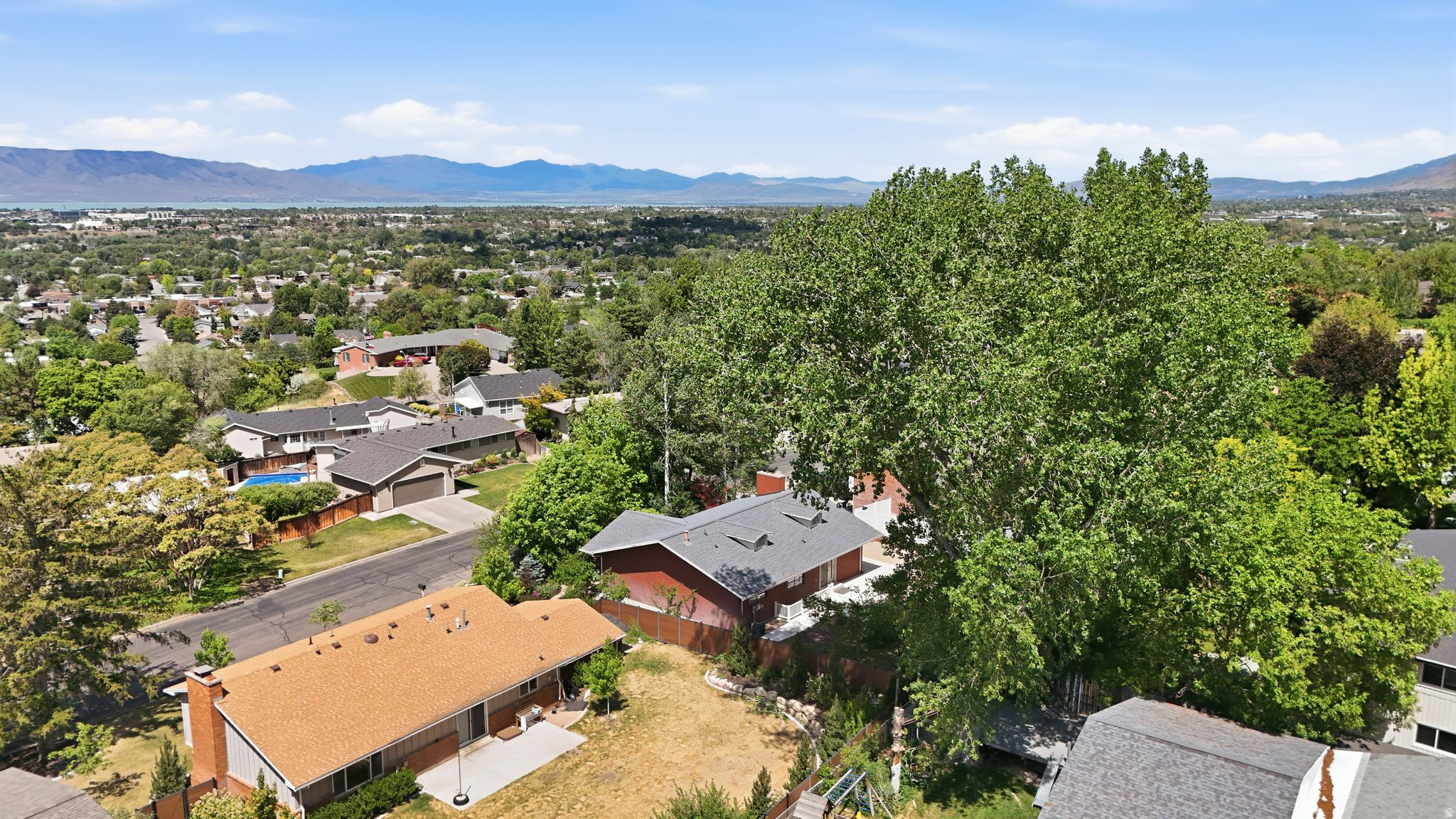 INDIAN HILLS - Residential