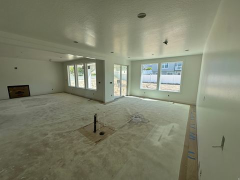 Tiny photo for 619 N EAGLECREST CIR #16, Elk Ridge, UT 84651 (MLS # 2151630)