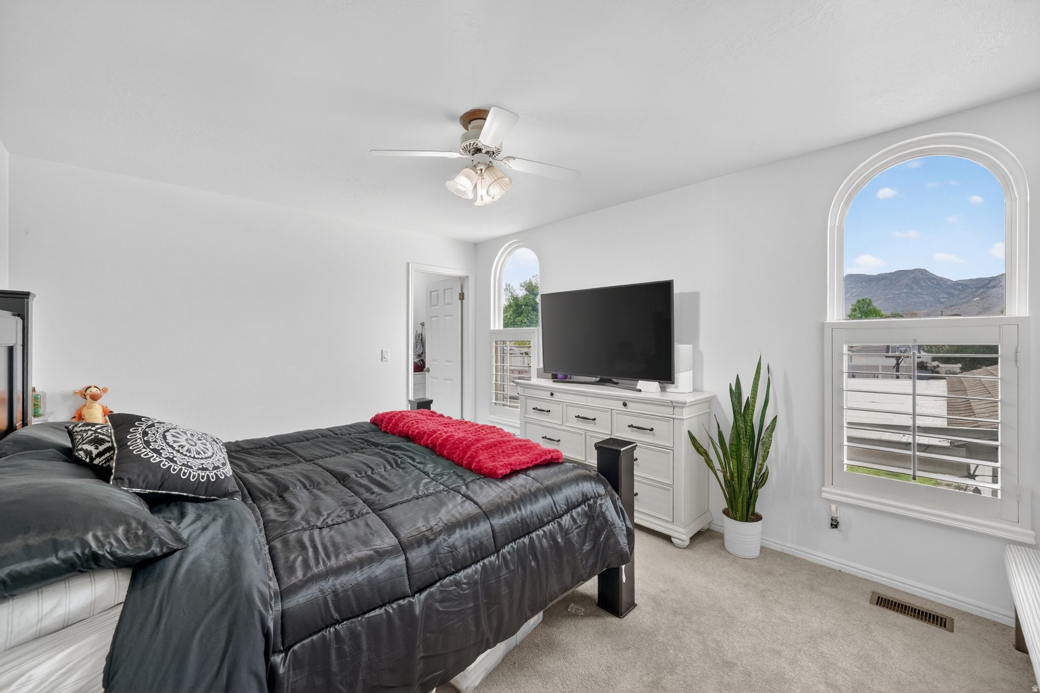 HOLLY GLENN - Residential