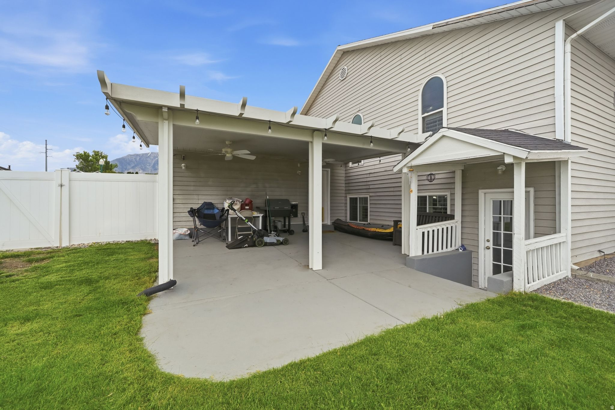 HOLLY GLENN - Residential