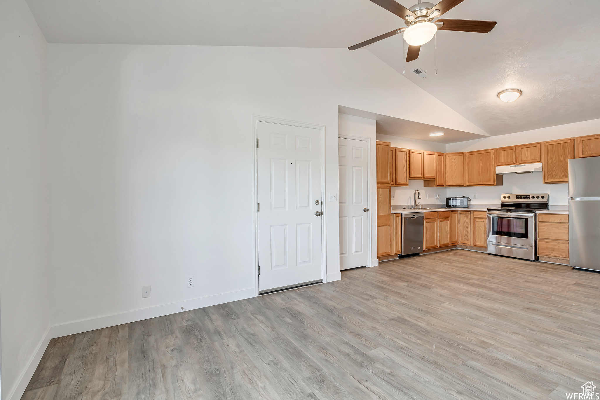 8065 W Copperfield Pl #32, Magna, Utah image 4