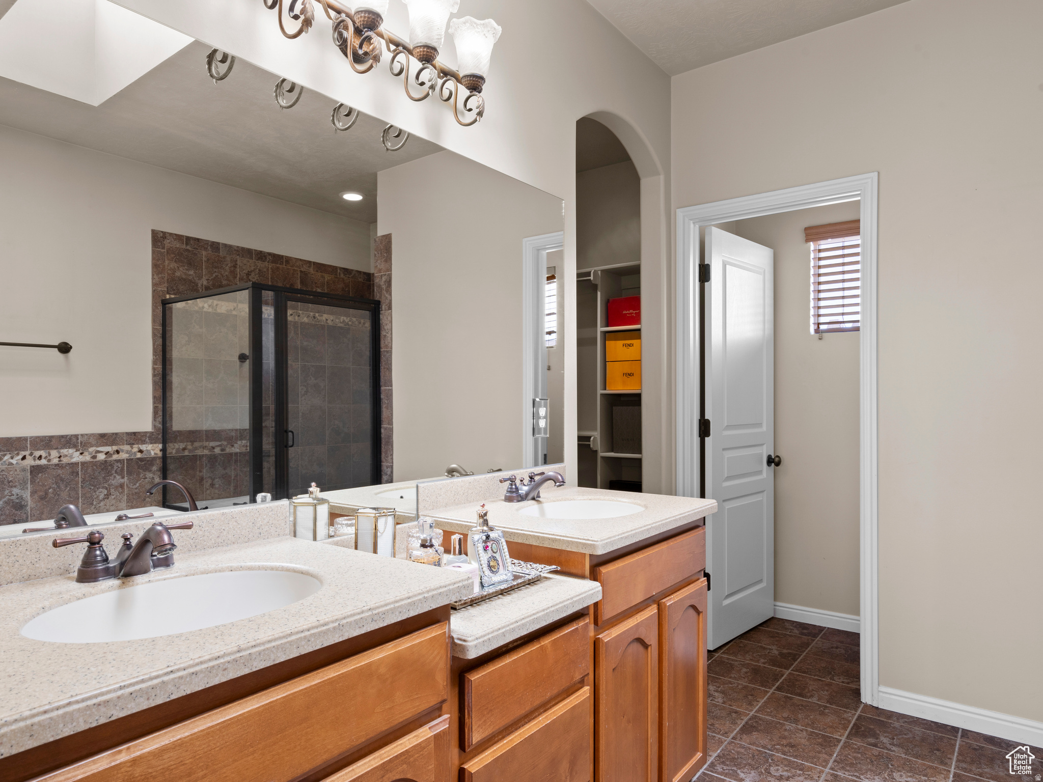 IVORY HIGHLANDS - Residential