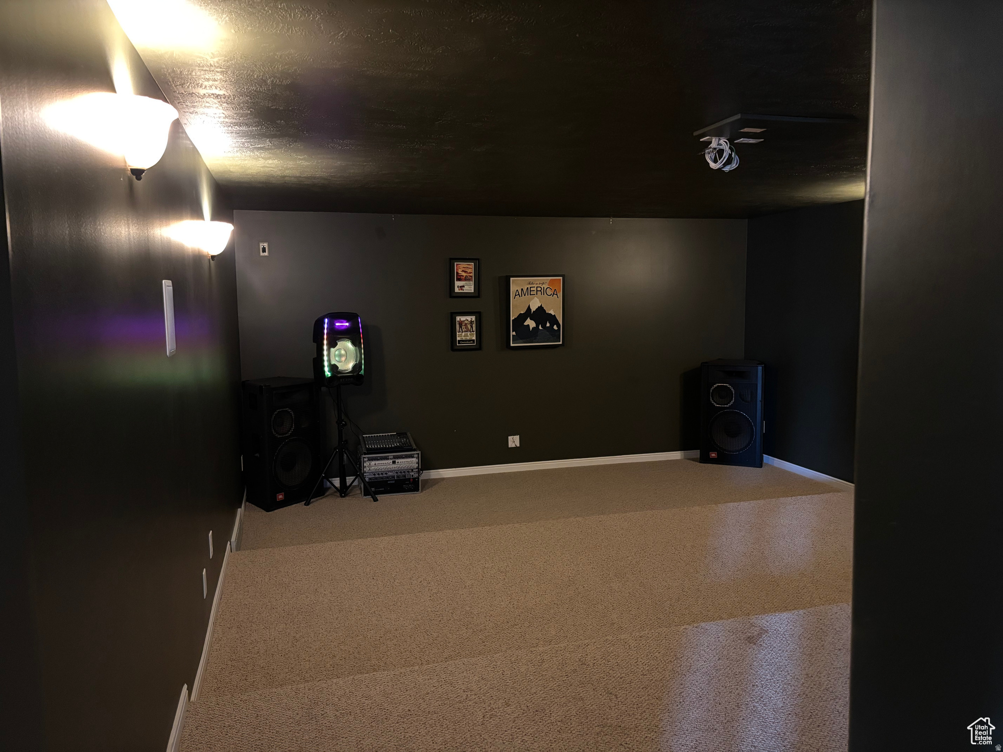 IVORY HIGHLANDS - Residential