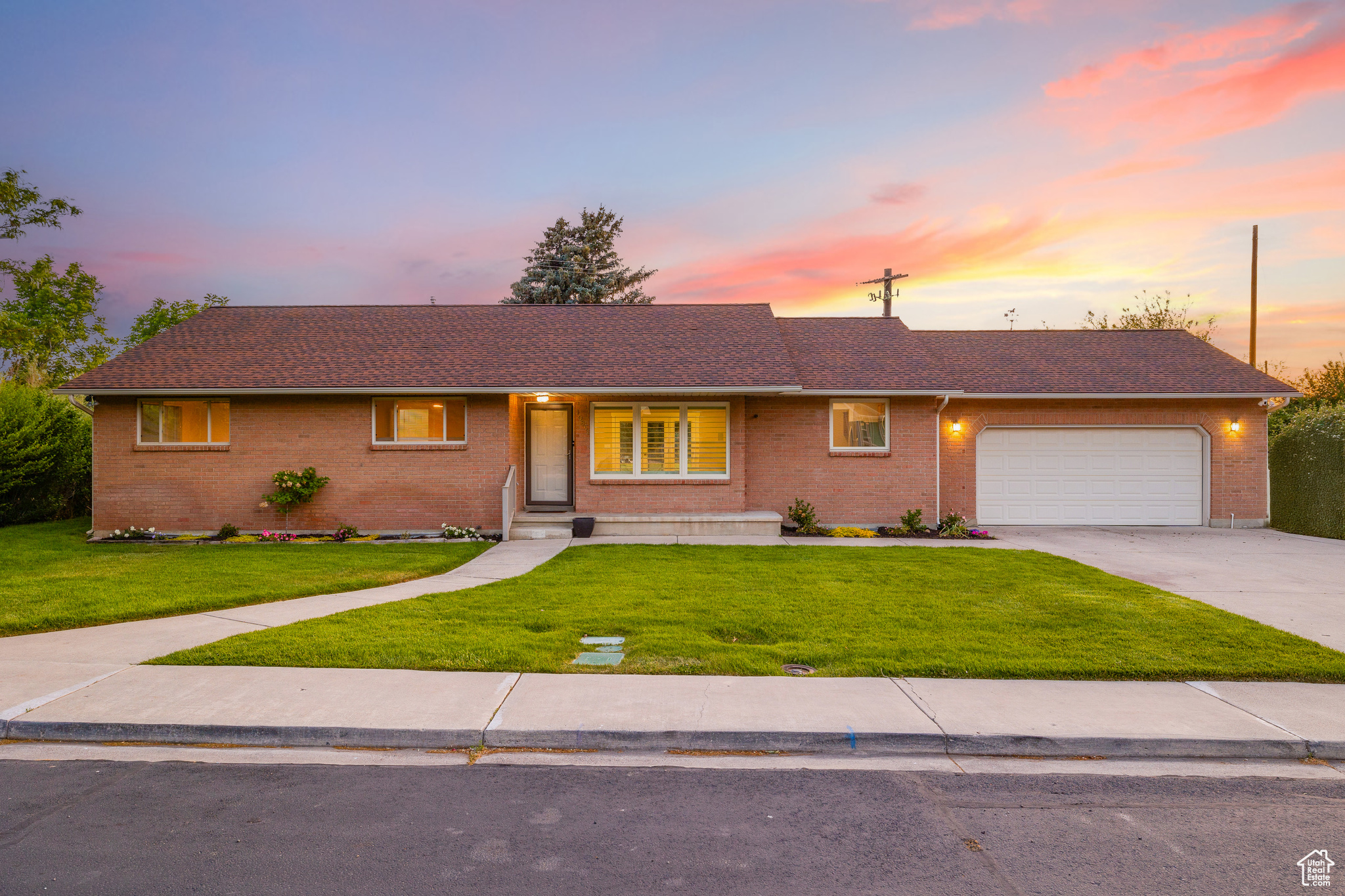 10861 N Panorama Dr, Highland, Utah image 1