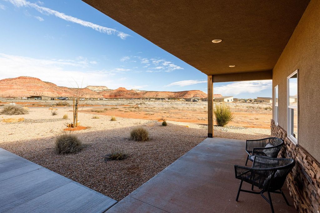 Photo of 4225 E STAR GAZER CIR, Kanab, UT 84741 (MLS # 2137189)