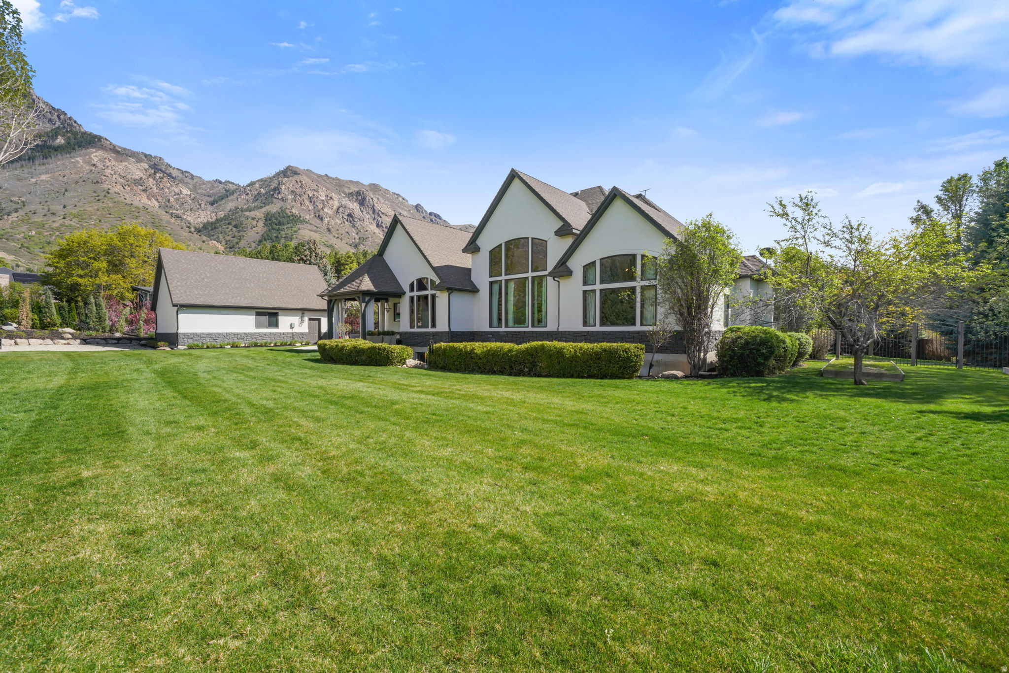 MOYLE ESTATES - Residential