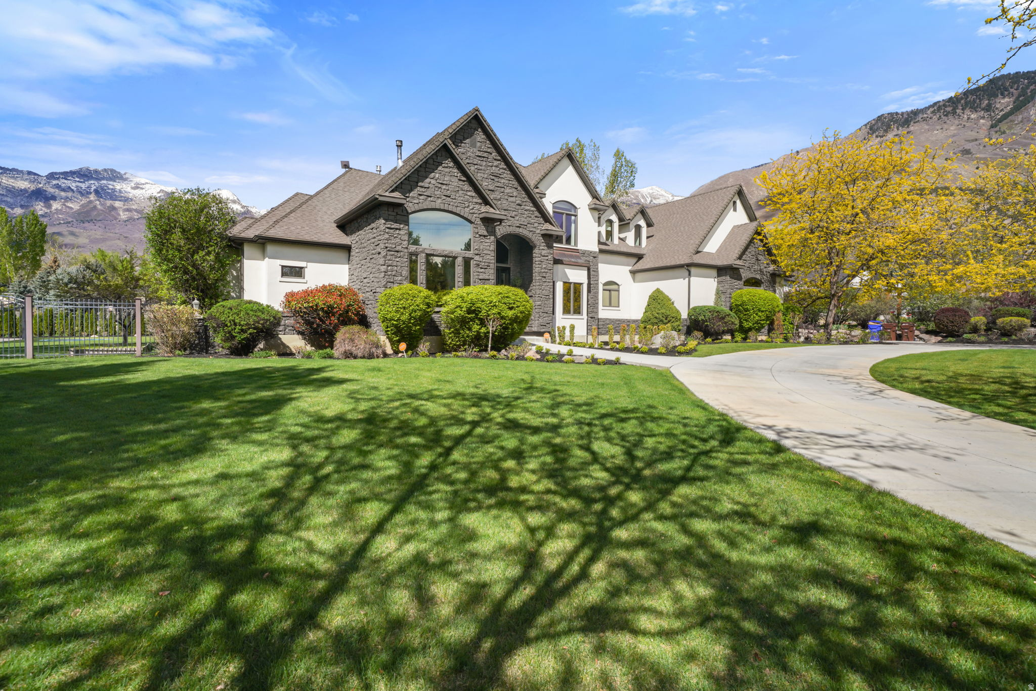 MOYLE ESTATES - Residential