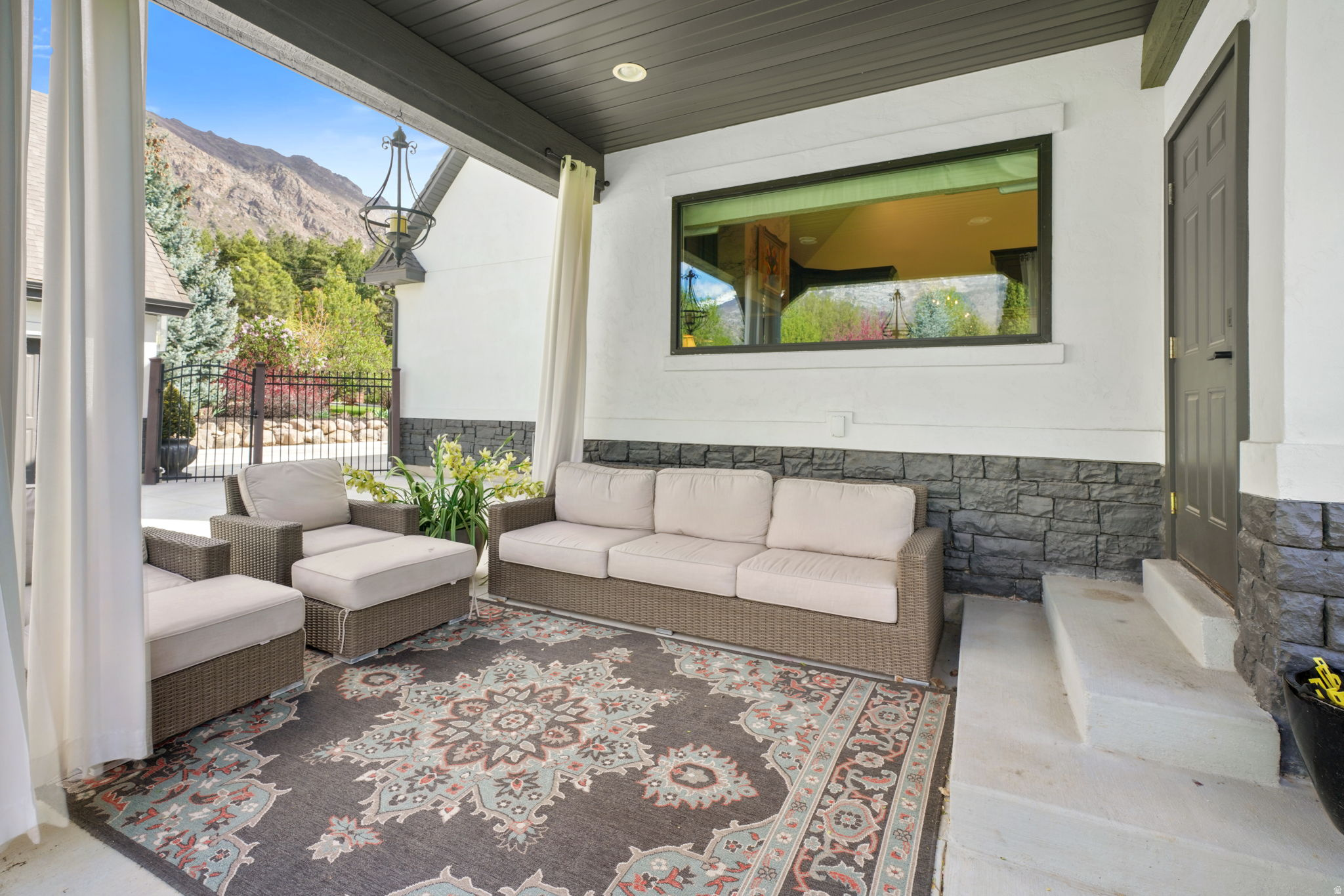 MOYLE ESTATES - Residential