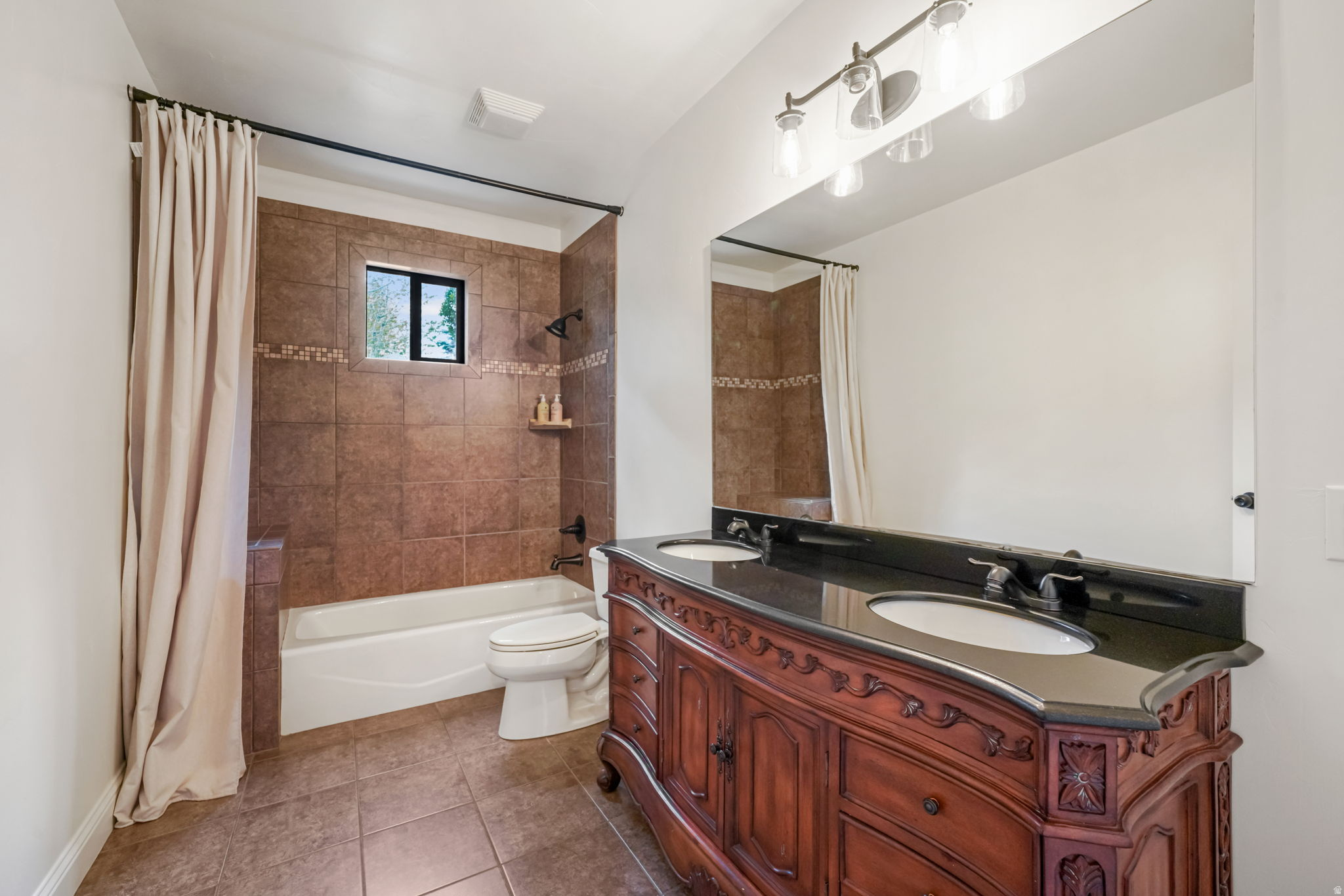 MOYLE ESTATES - Residential