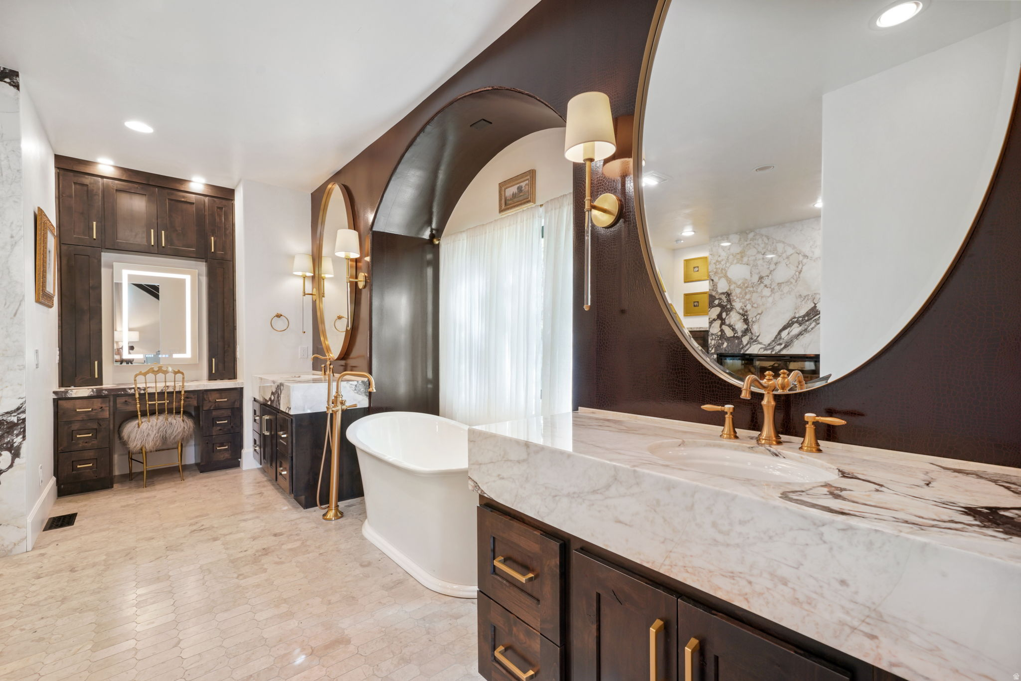 MOYLE ESTATES - Residential