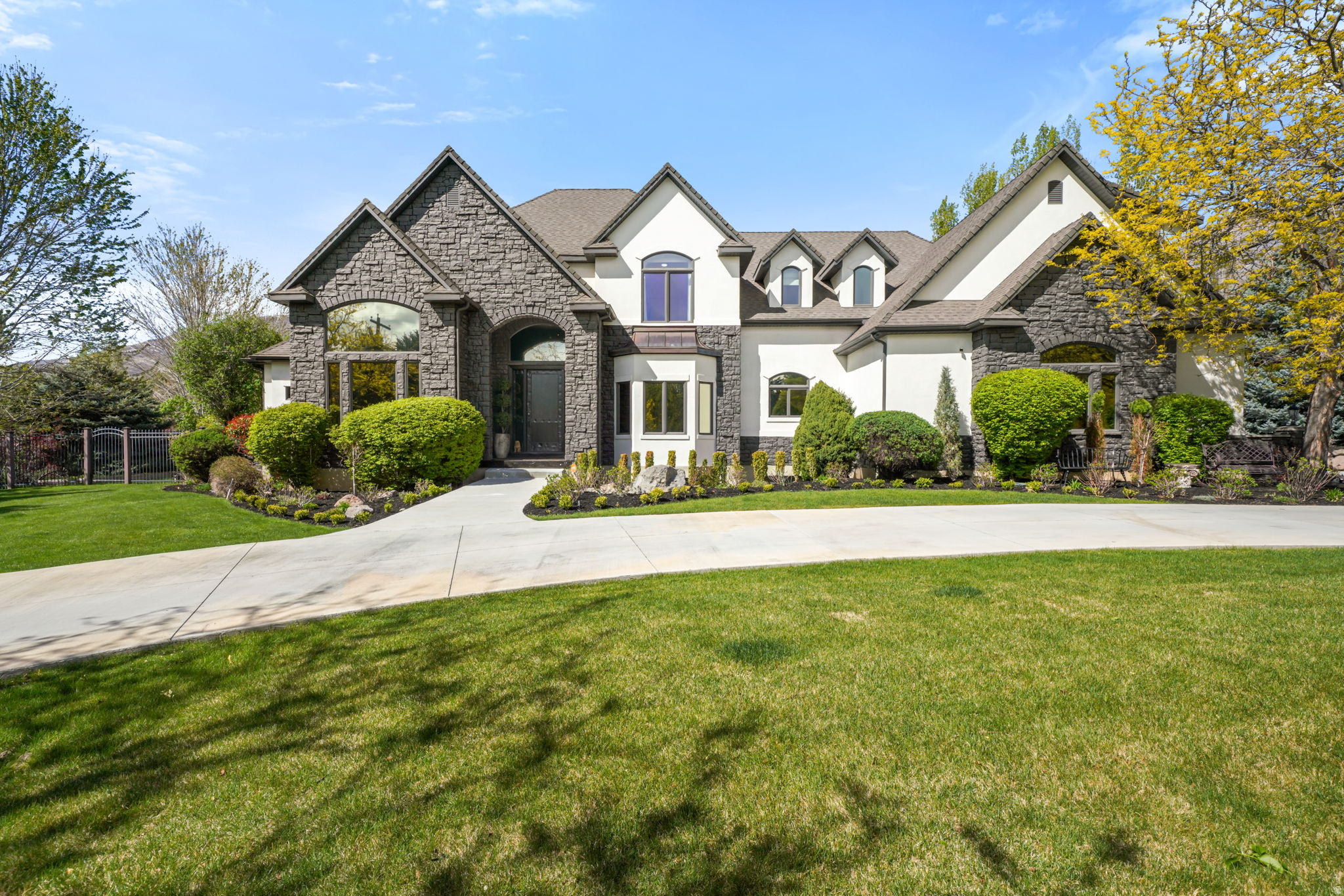 MOYLE ESTATES - Residential