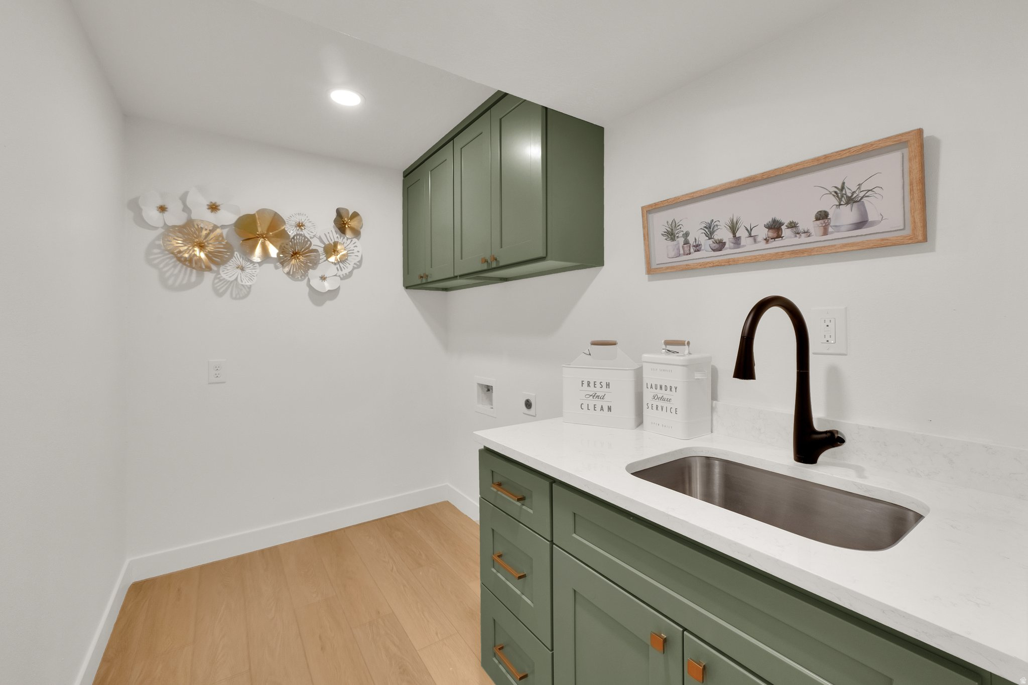 WADE SPRINGS - Residential