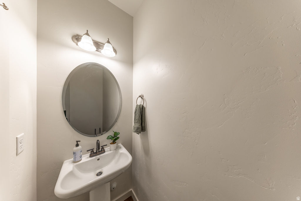 PINEAE VILLAGE - Residential