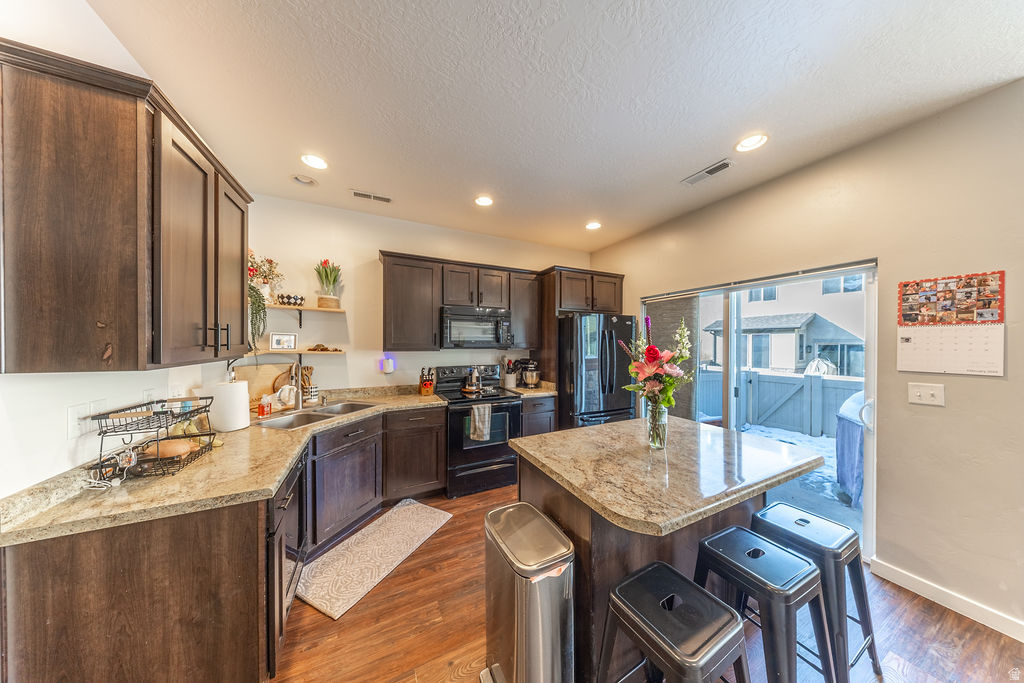 PINEAE VILLAGE - Residential