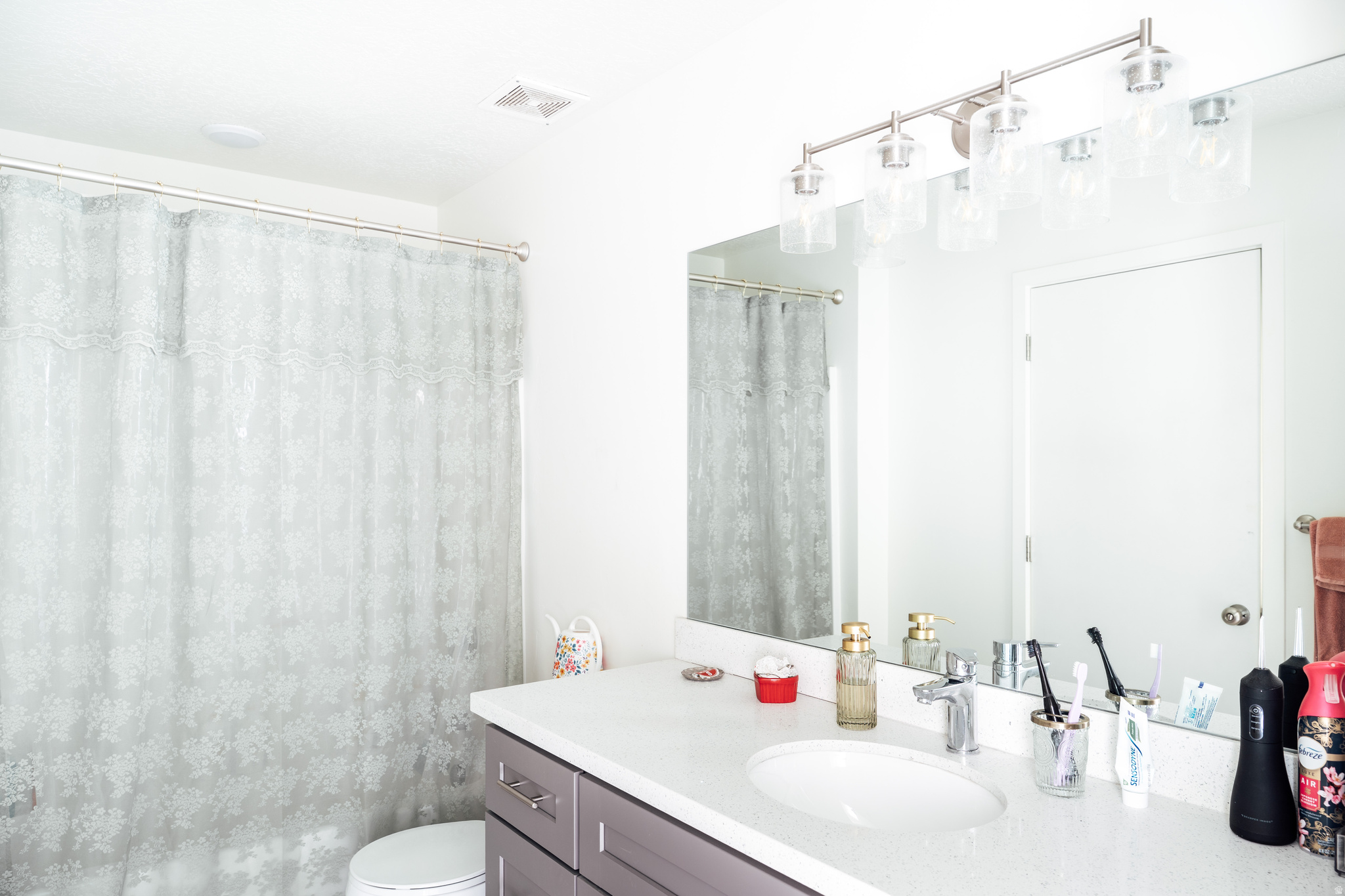 ROW 17 - Residential