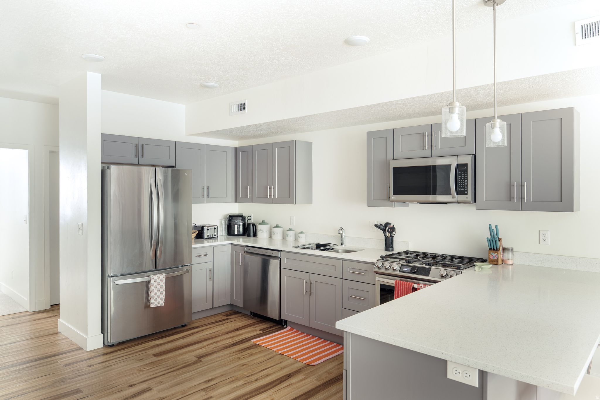 ROW 17 - Residential