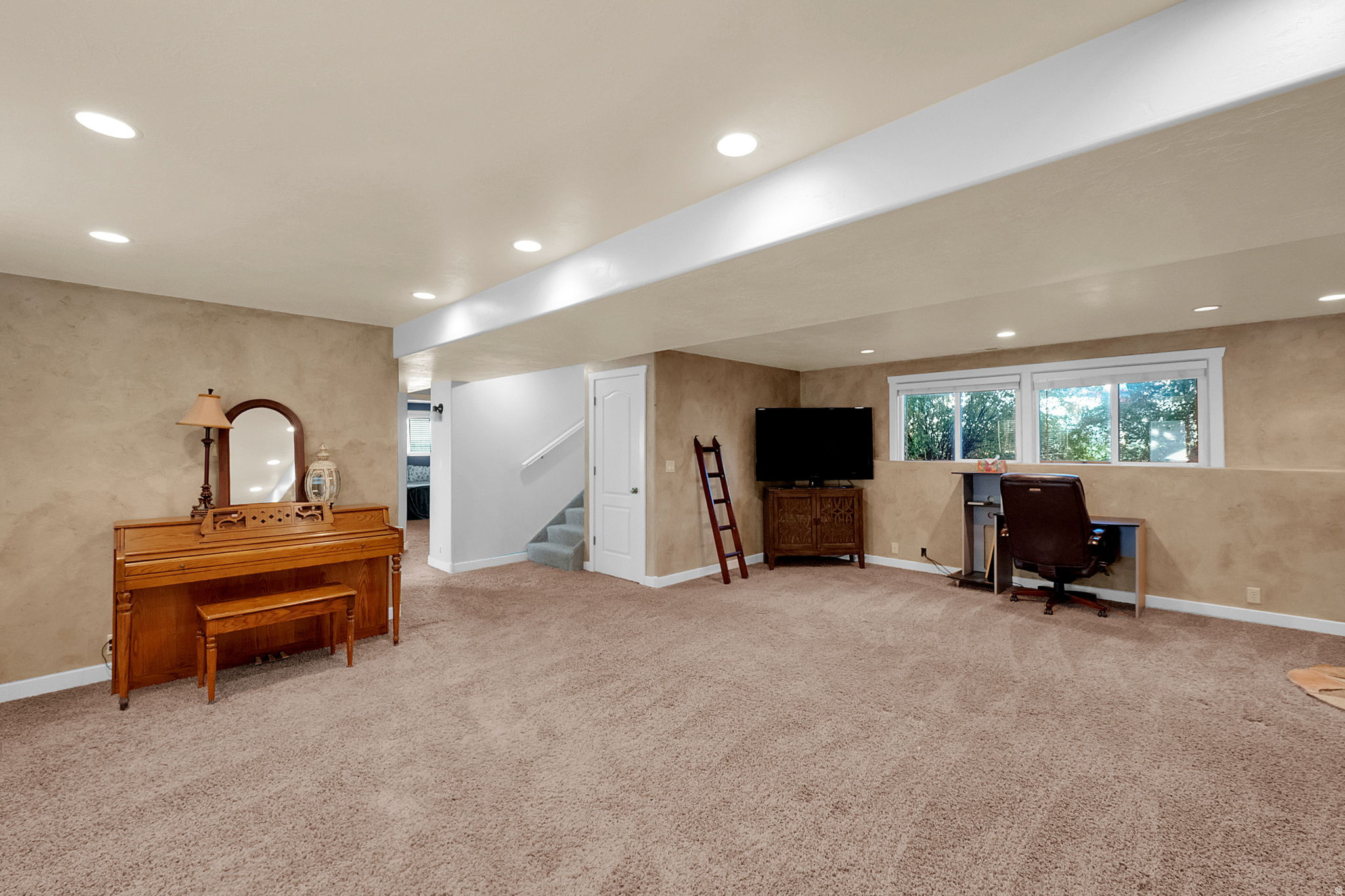 ROCKET HEIGHTS - Residential