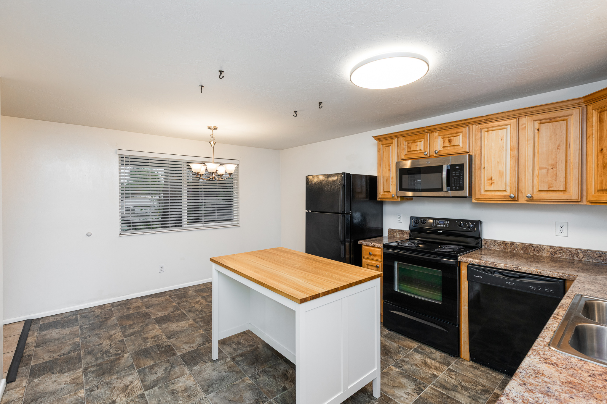 MT VERNON COVE - Residential